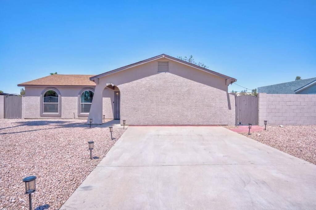 Holiday home Fab Phx Getaway W/ Pool & Fire Pit Phoenix