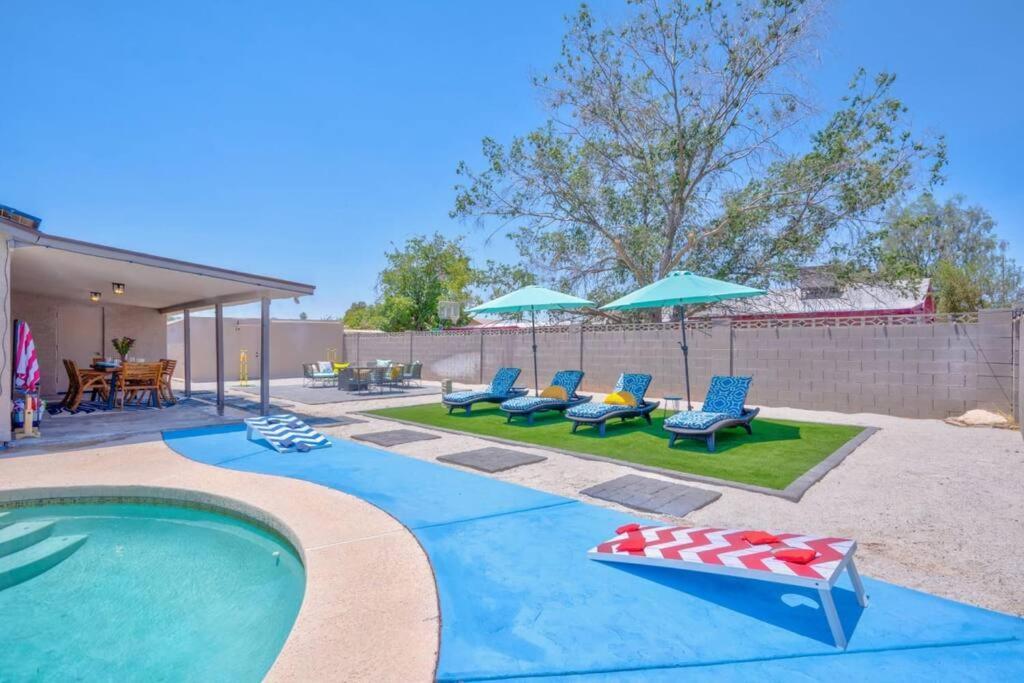 Fab Phx Getaway W/ Pool & Fire Pit Holiday home Phoenix