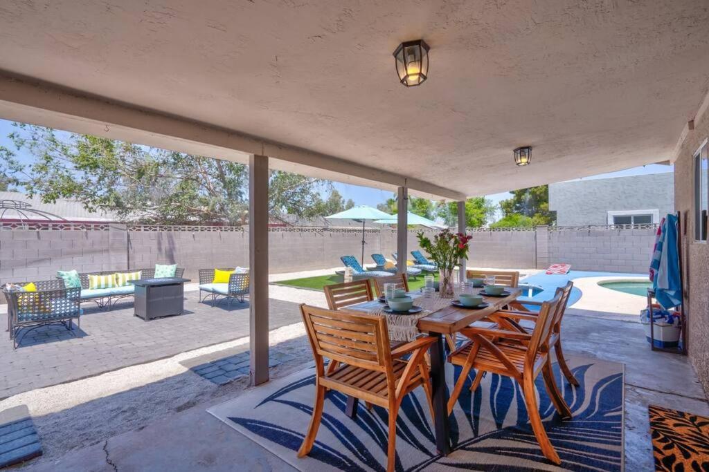 Holiday home Fab Phx Getaway W/ Pool & Fire Pit Phoenix