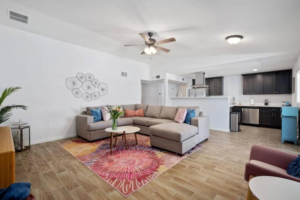 Fab Phx Getaway W/ Pool & Fire Pit Holiday home *