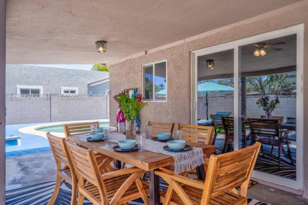 Fab Phx Getaway W/ Pool & Fire Pit