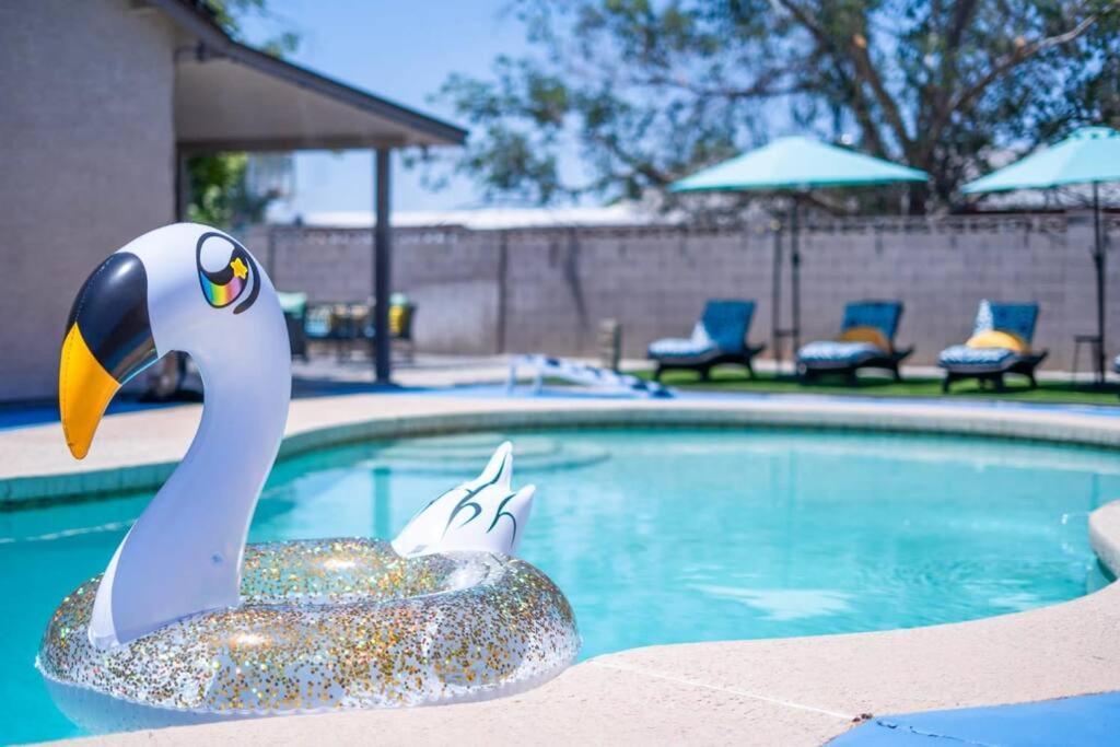Fab Phx Getaway W/ Pool & Fire Pit Holiday home Phoenix