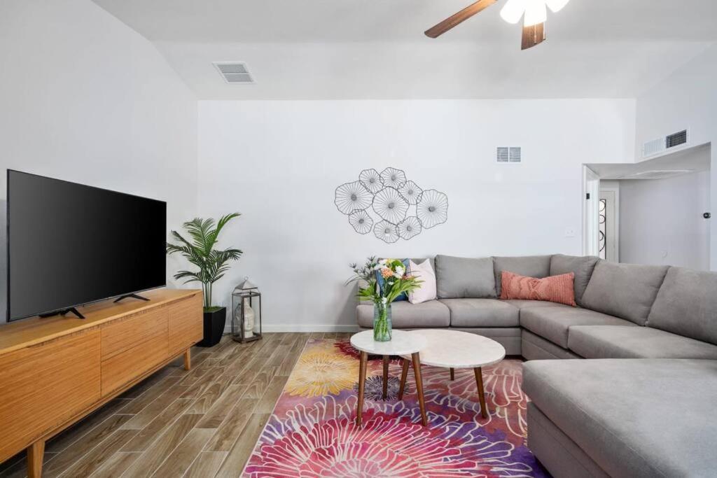 Fab Phx Getaway W/ Pool & Fire Pit Holiday home *