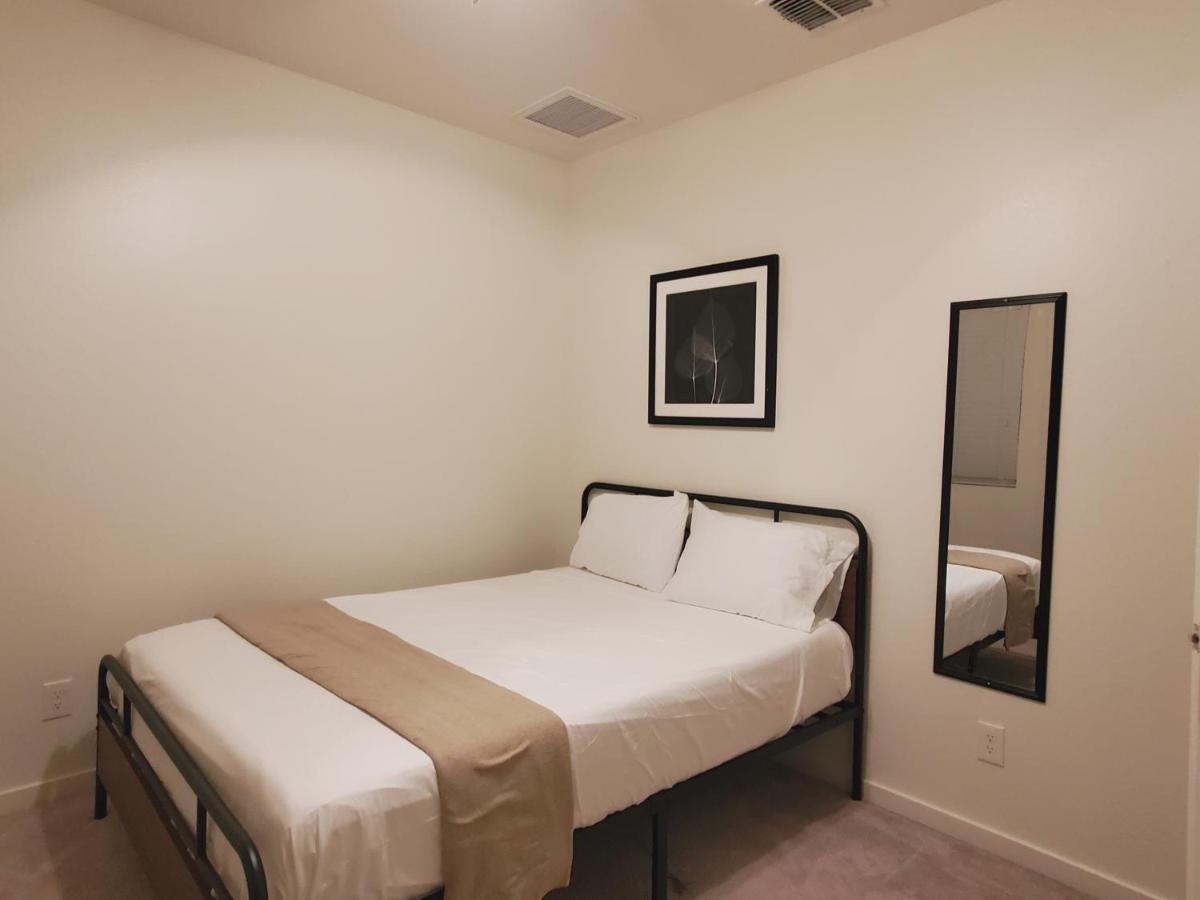 Homestay Adventure - Southgate Ave *