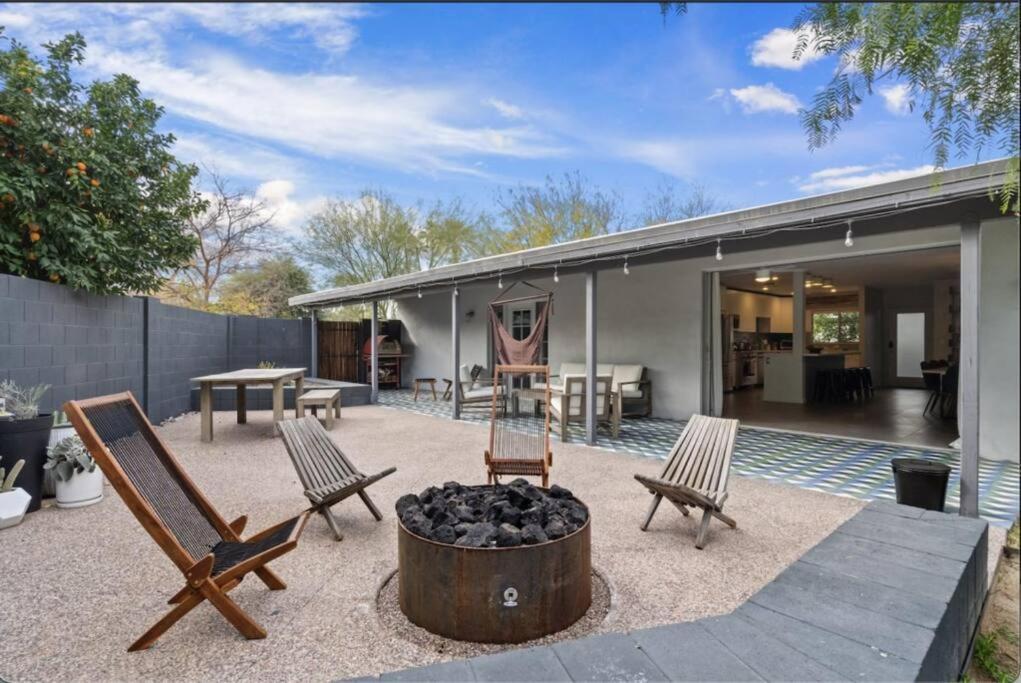 Mid-century Stunner // Large Yard And Patio For Indoor/outdoor Living Casa de férias *