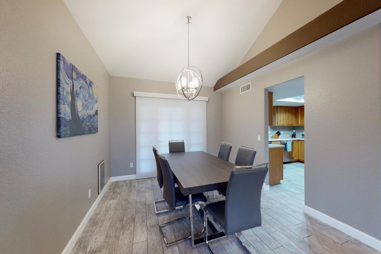 Luxe Lakewood Phoenix