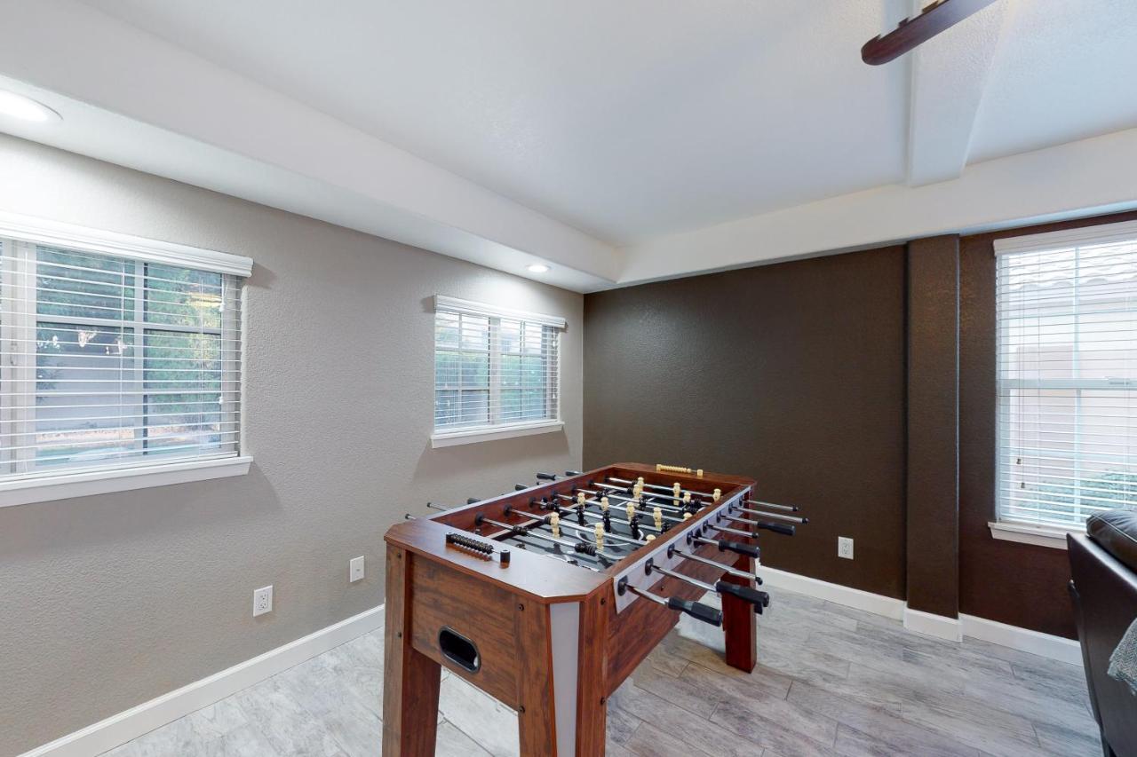 Luxe Lakewood *