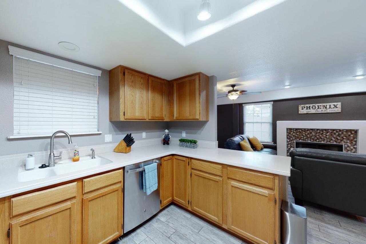 Luxe Lakewood
