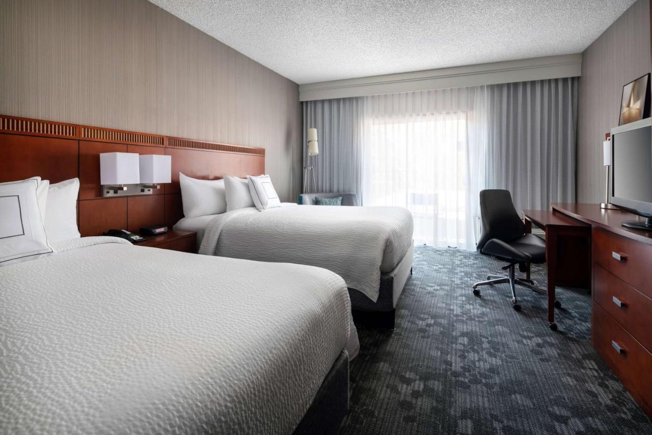 Sonesta Select Camelback Hotel 3*