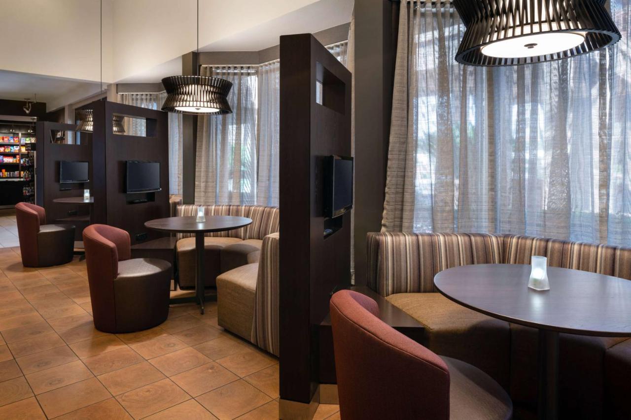 Sonesta Select Camelback Hotel Phoenix