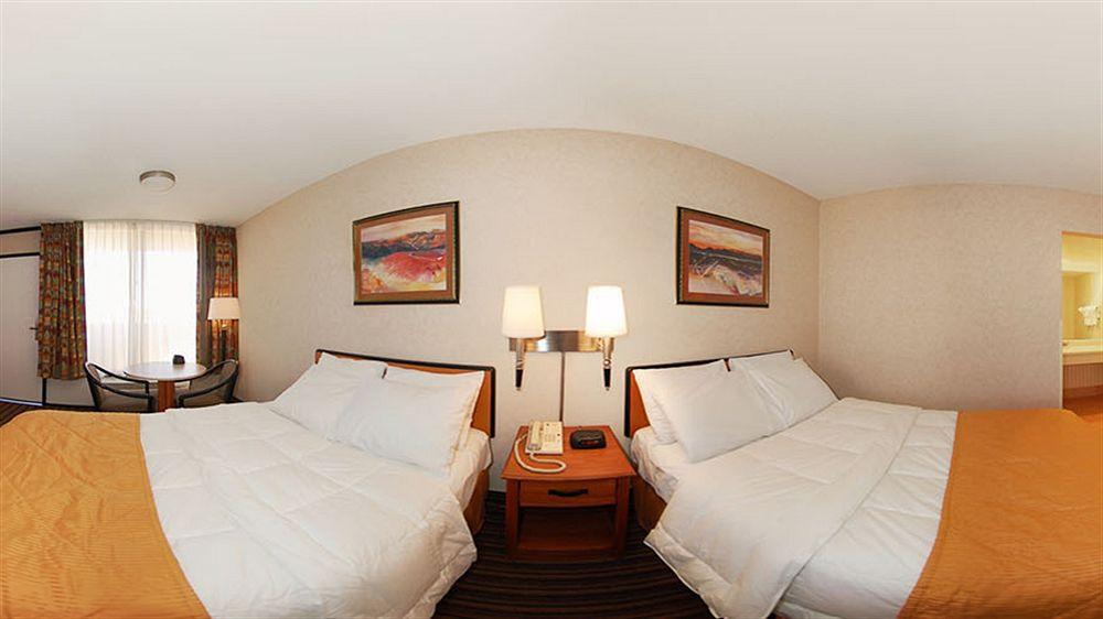 Hotel Quality Airport 3*