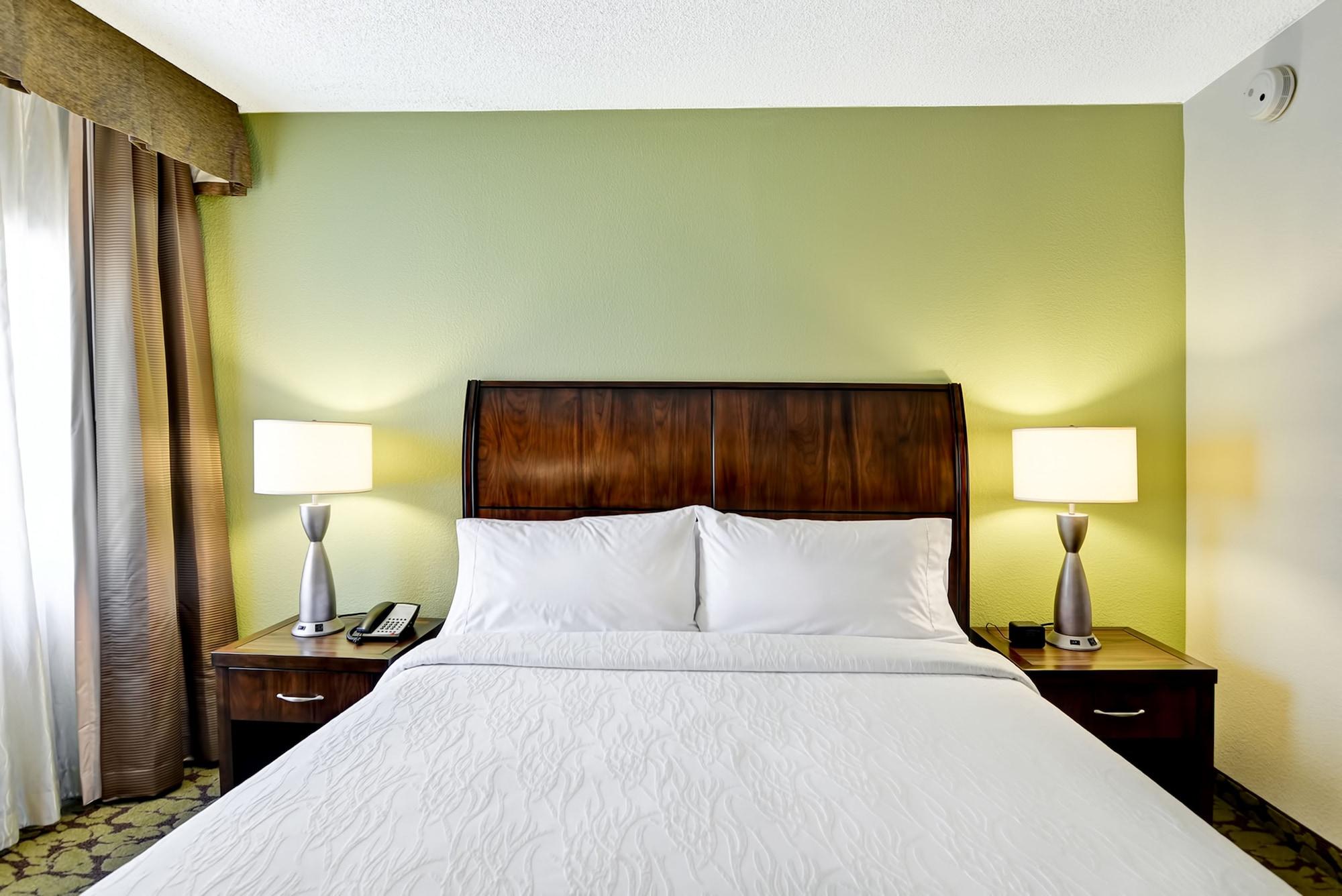 Hilton Garden Midtown 3*