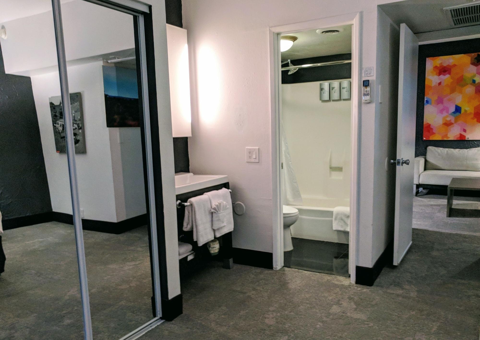 The Clarendon And (adults Only) 4* Phoenix