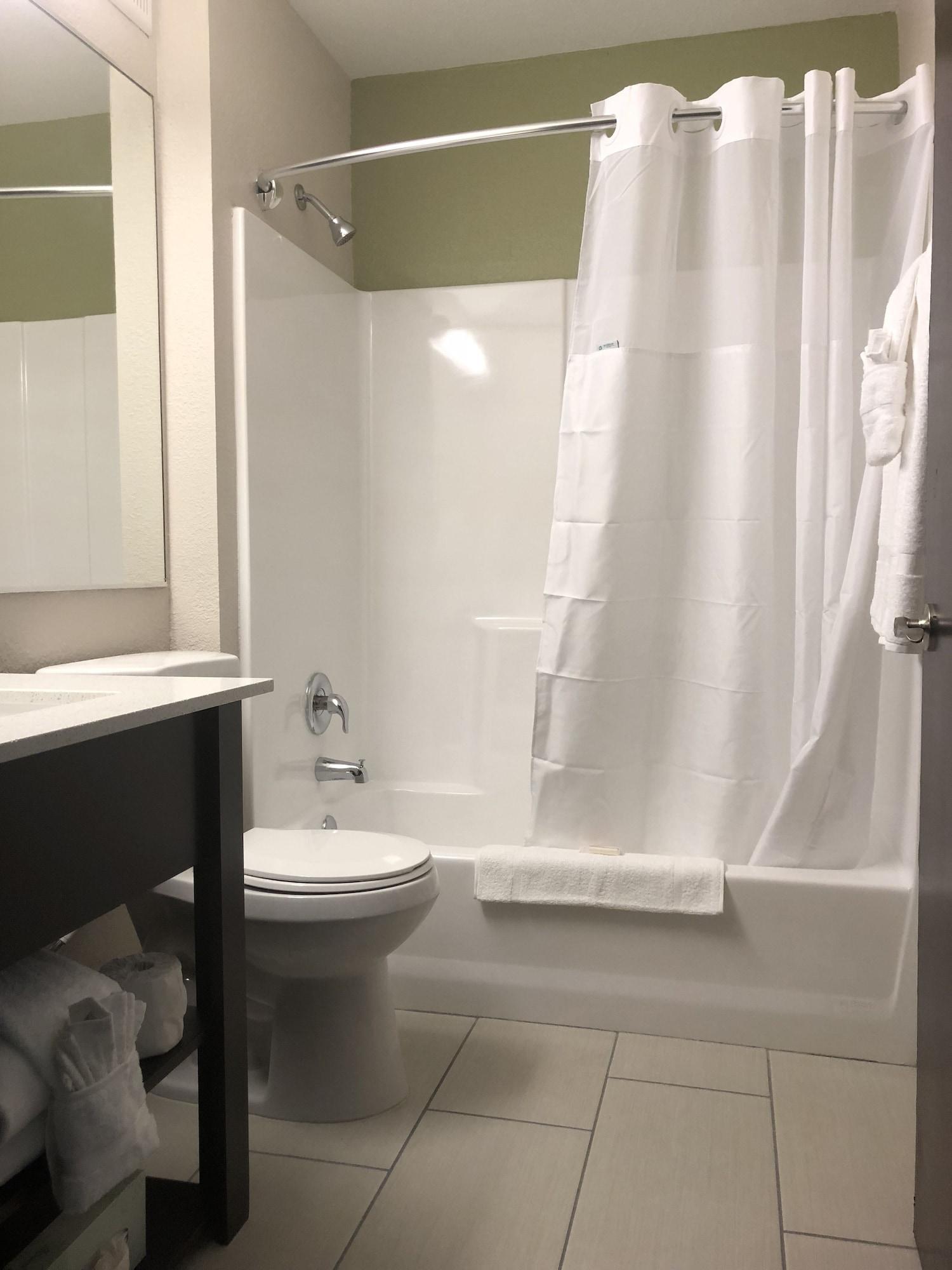 Baymont By Wyndham I-10 Near 51st Ave Hotel 2*
