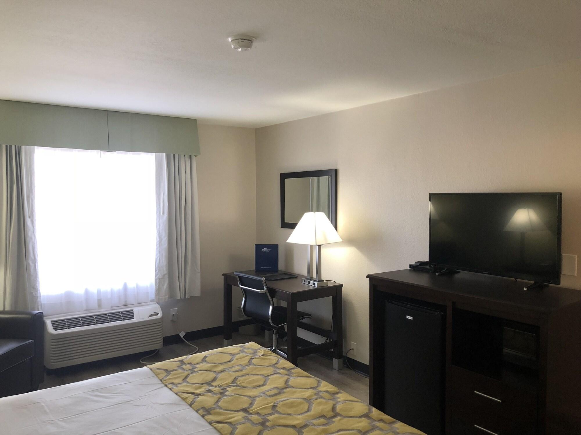 Baymont By Wyndham I-10 Near 51st Ave