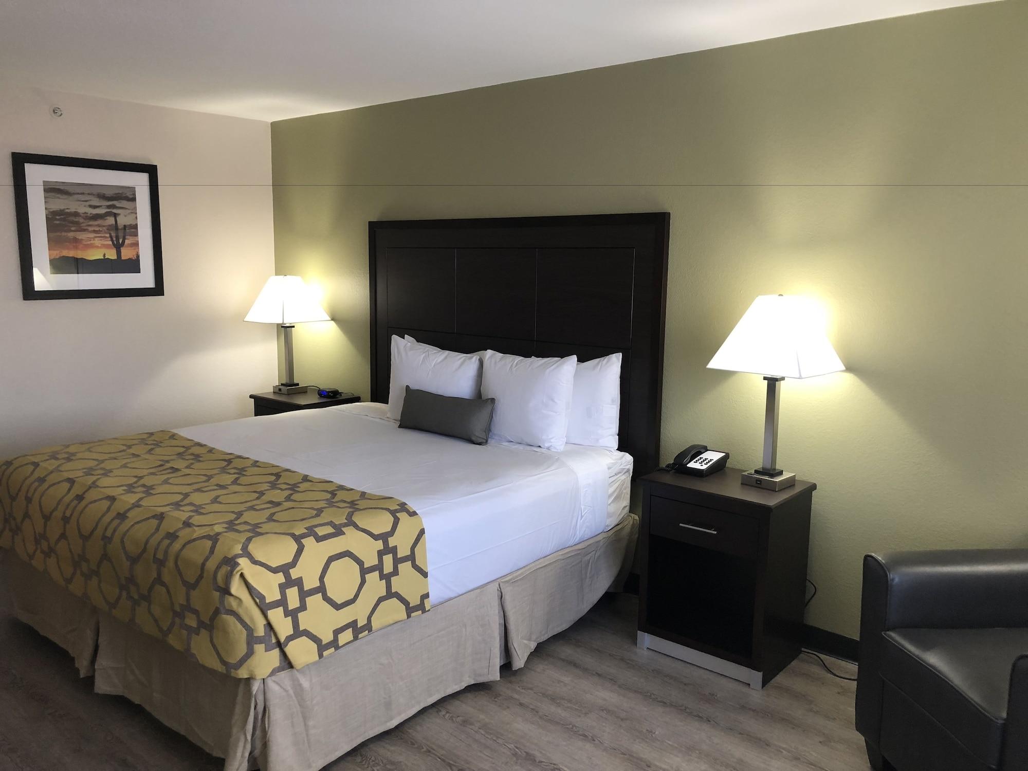 Hotel Baymont By Wyndham I-10 Near 51st Ave 2*