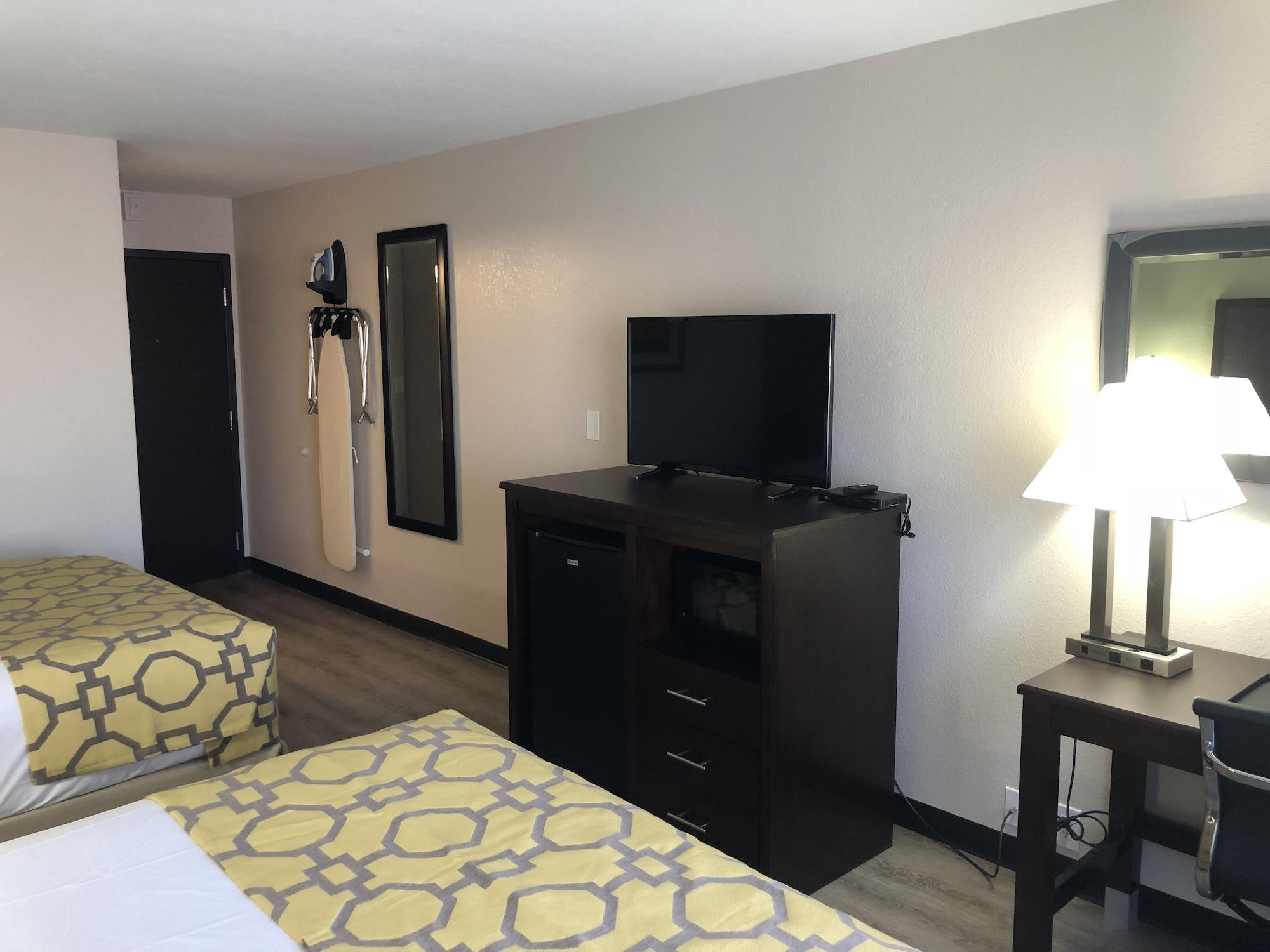 Hotel Baymont By Wyndham I-10 Near 51st Ave