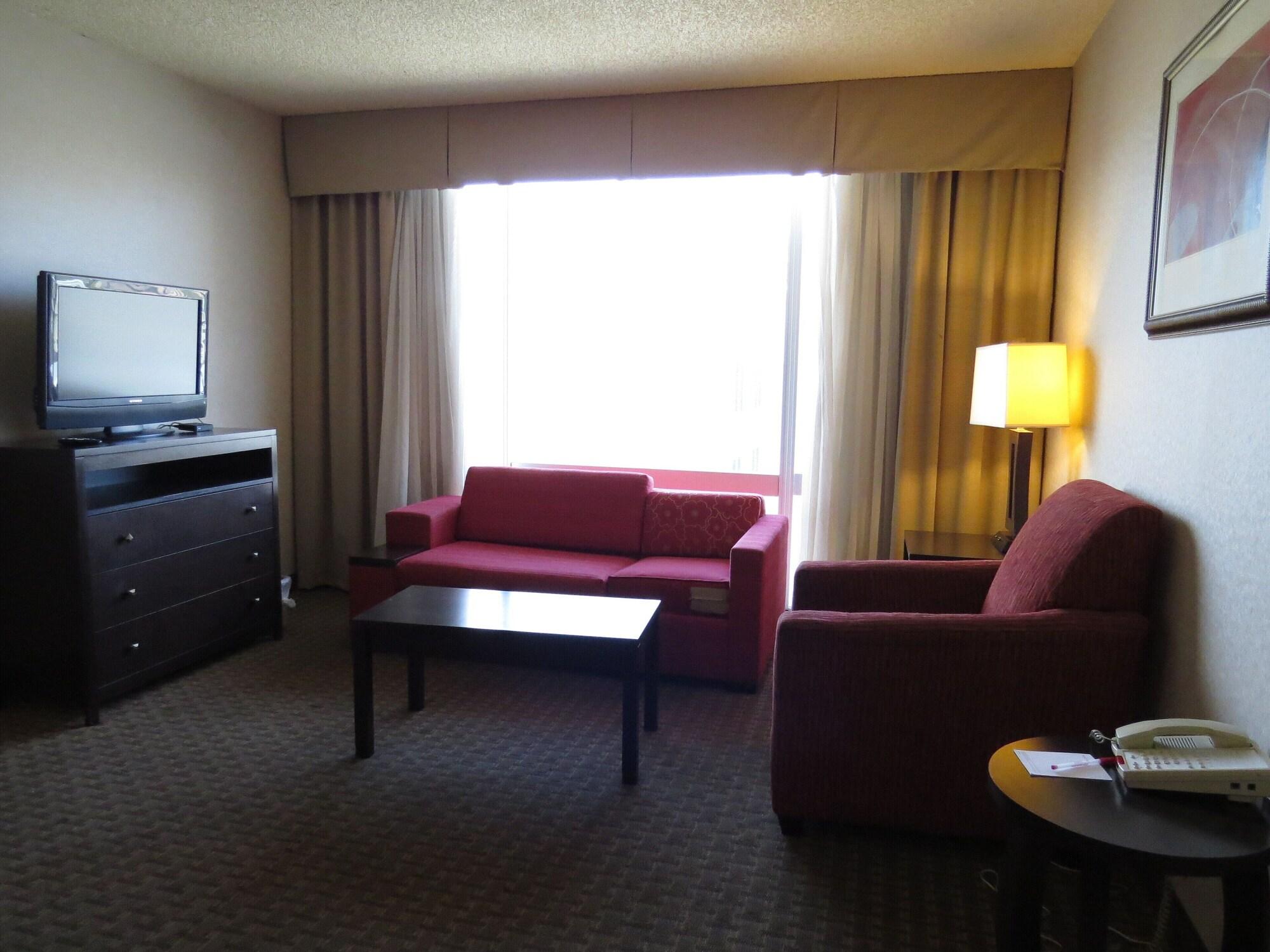 Express & - Midtown, An Ihg Hotel