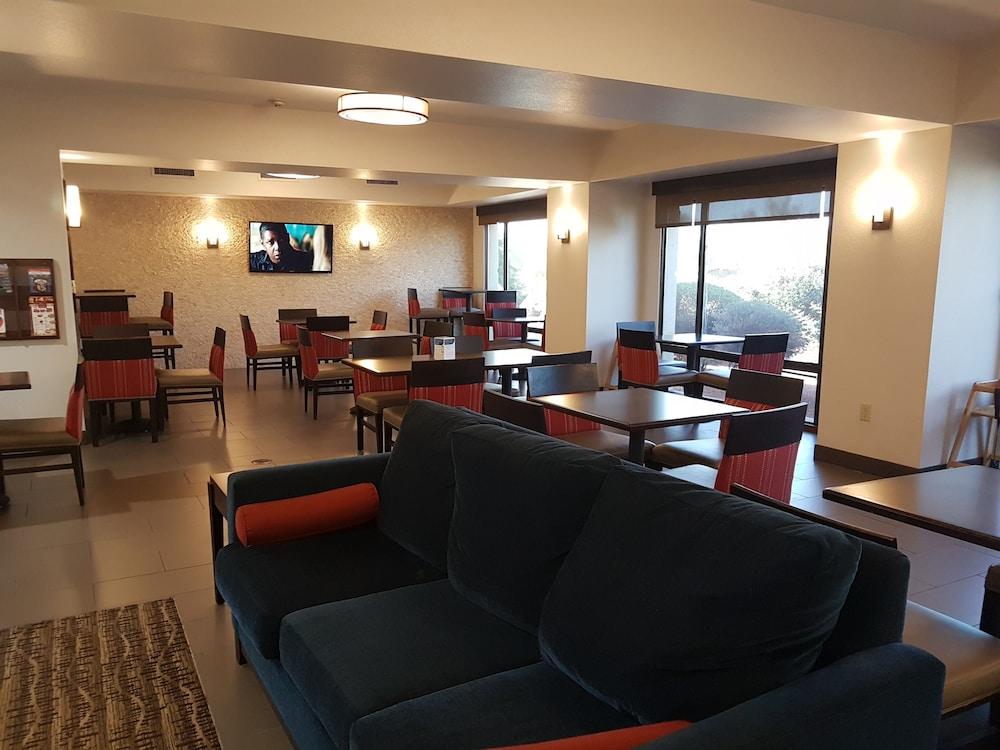 Comfort I-10 West At 51st Ave Inn 3*