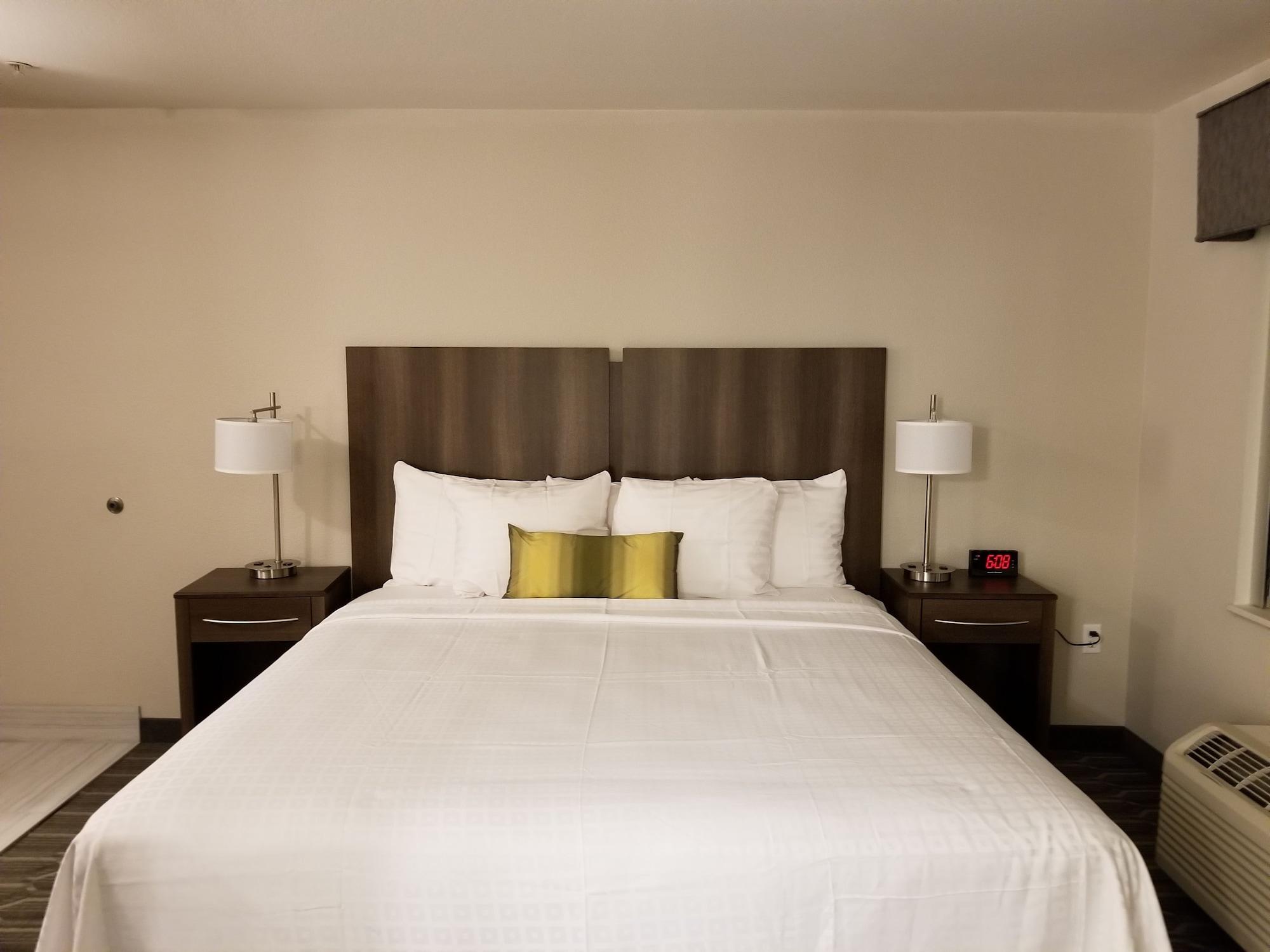 Western North 3* Phoenix