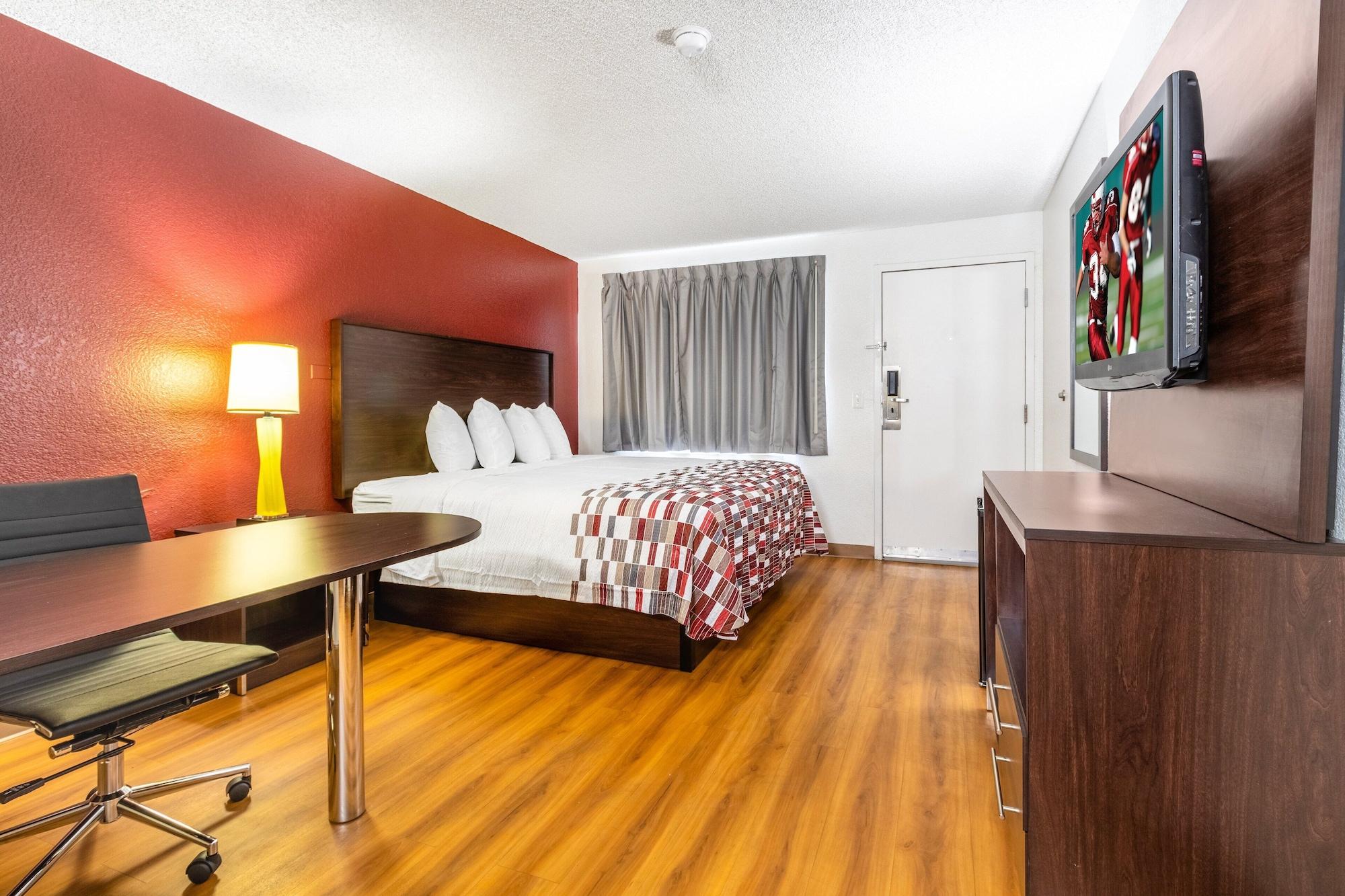 Red Roof Phoenix- Midtown 2*
