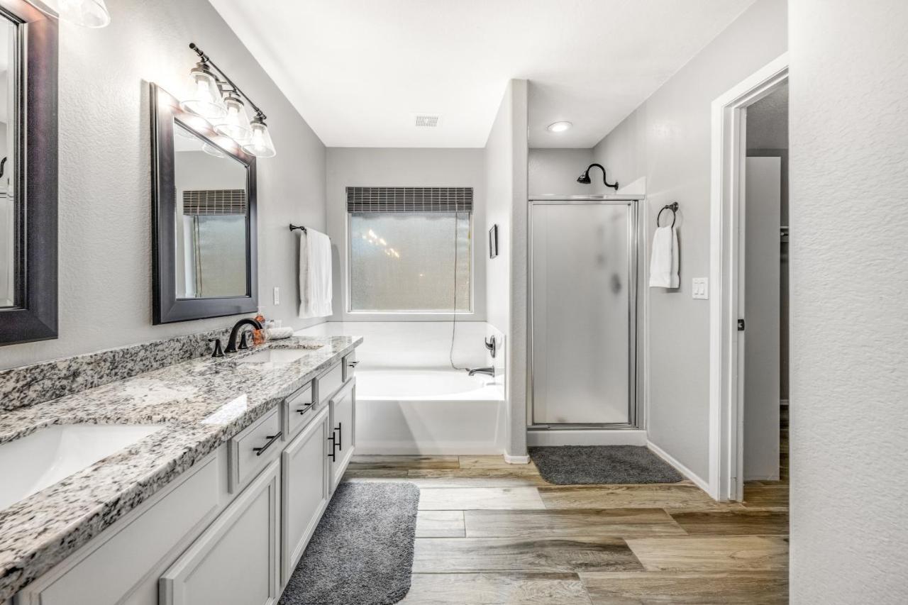 Topeka Tops Holiday home
