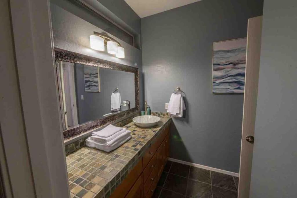 Holiday home Mountain View Hide Away With Heated Pool *