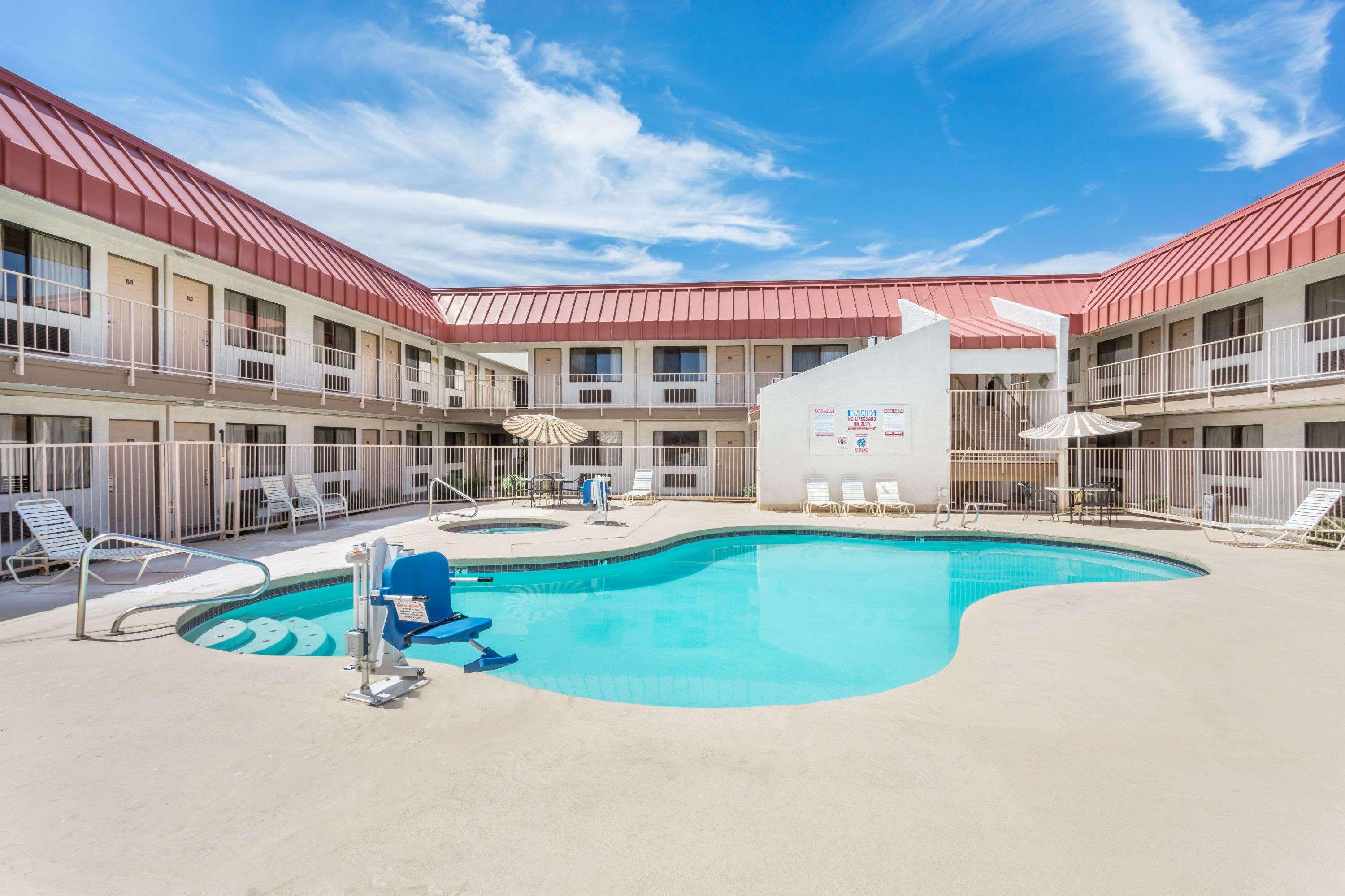 Hotel Super 8 By Wyndham Metro North Phoenix