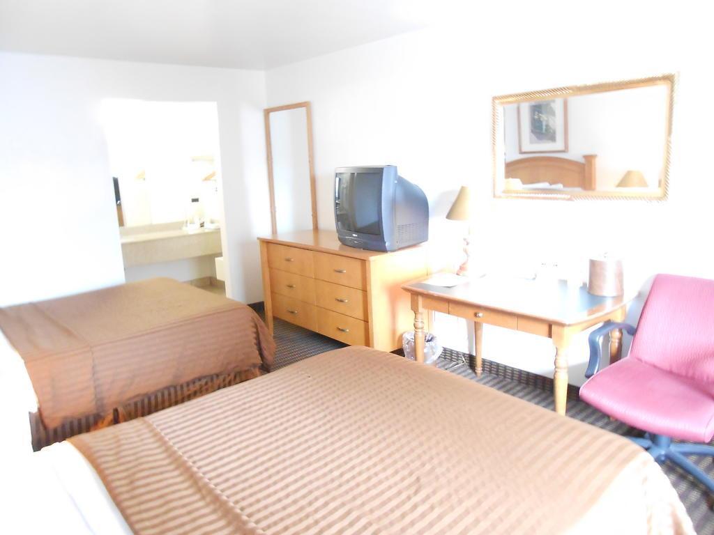 Hotel Rodeway North I-17
