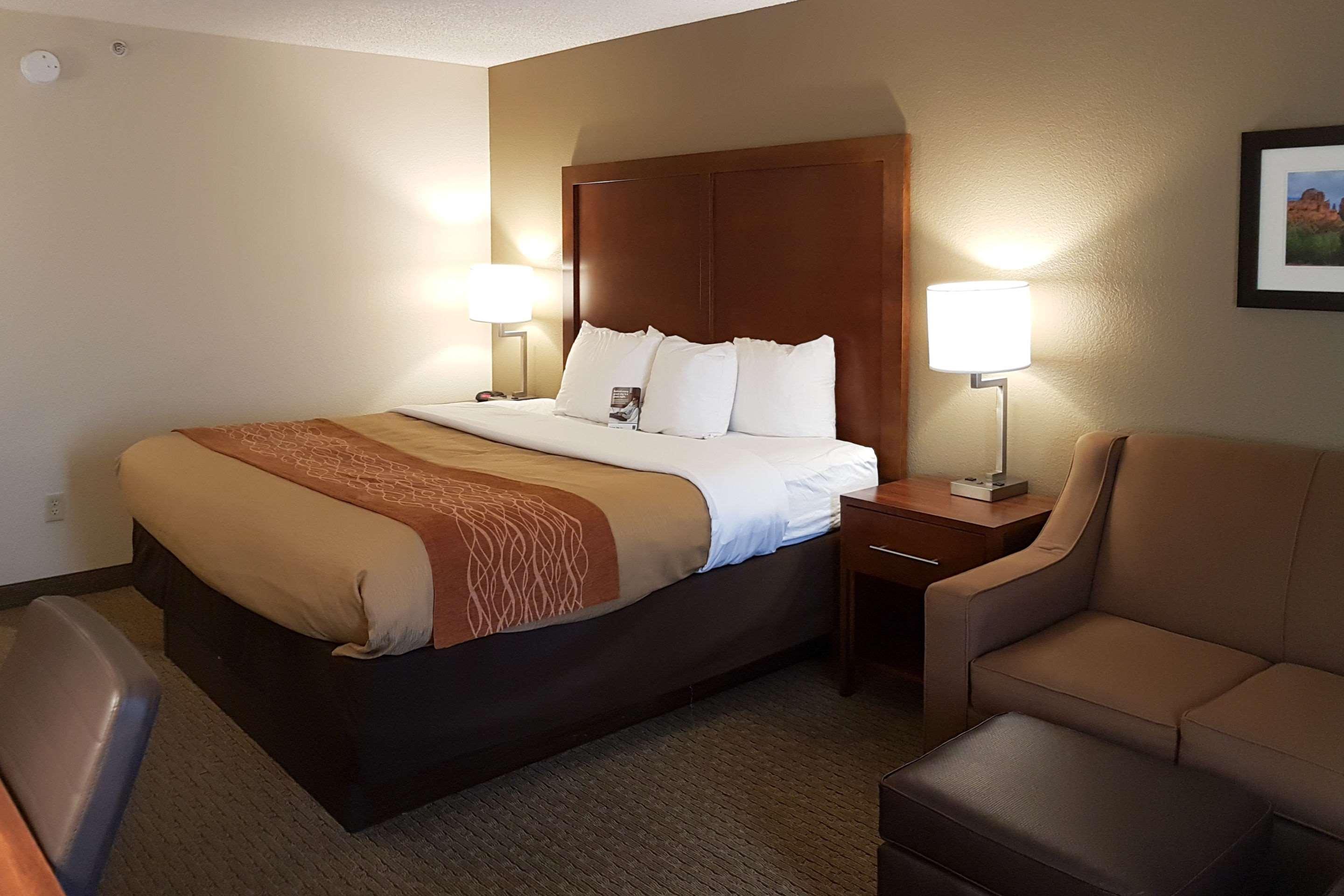 Comfort I-10 West At 51st Ave 3*
