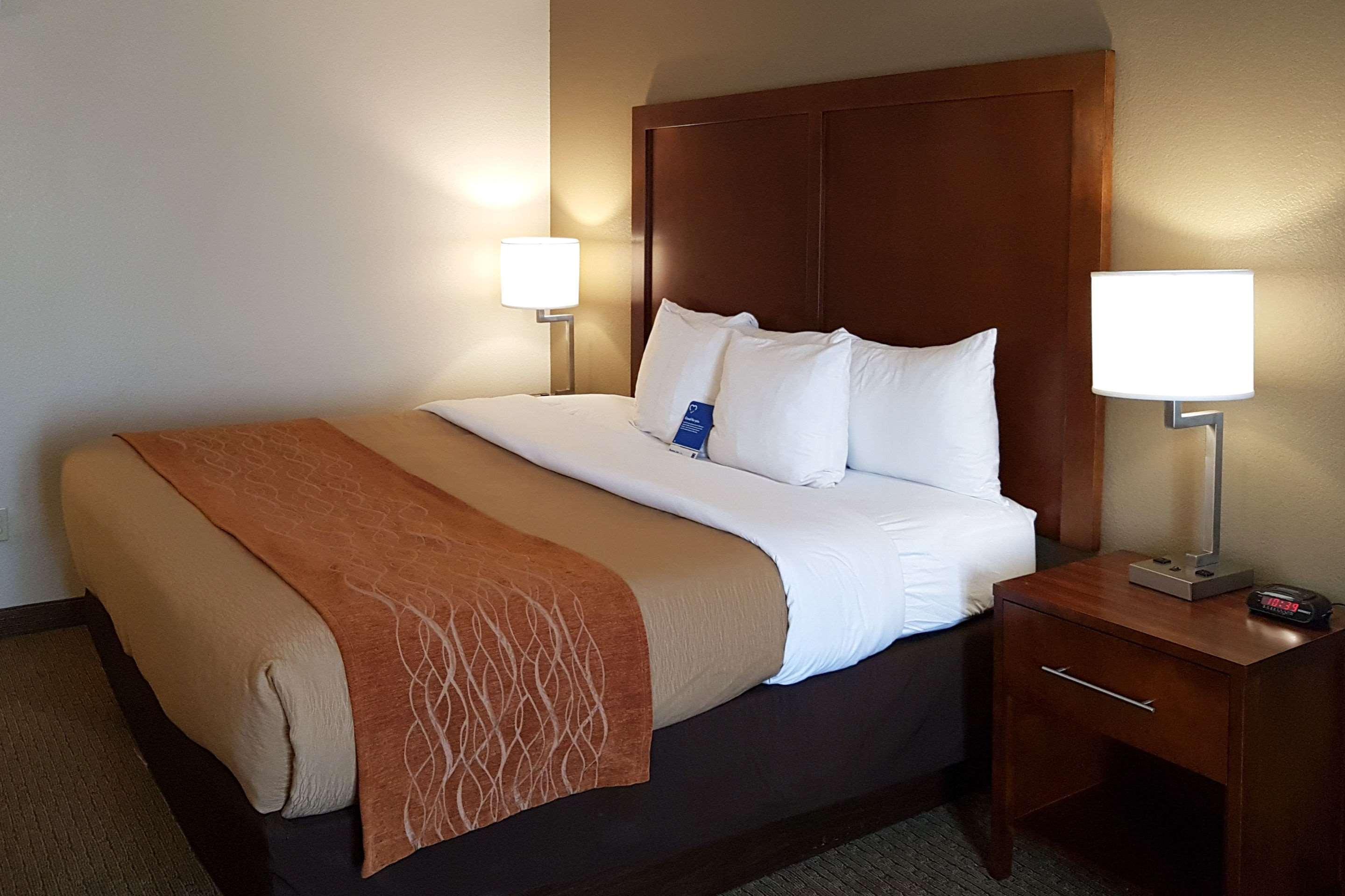 Inn Comfort I-10 West At 51st Ave
