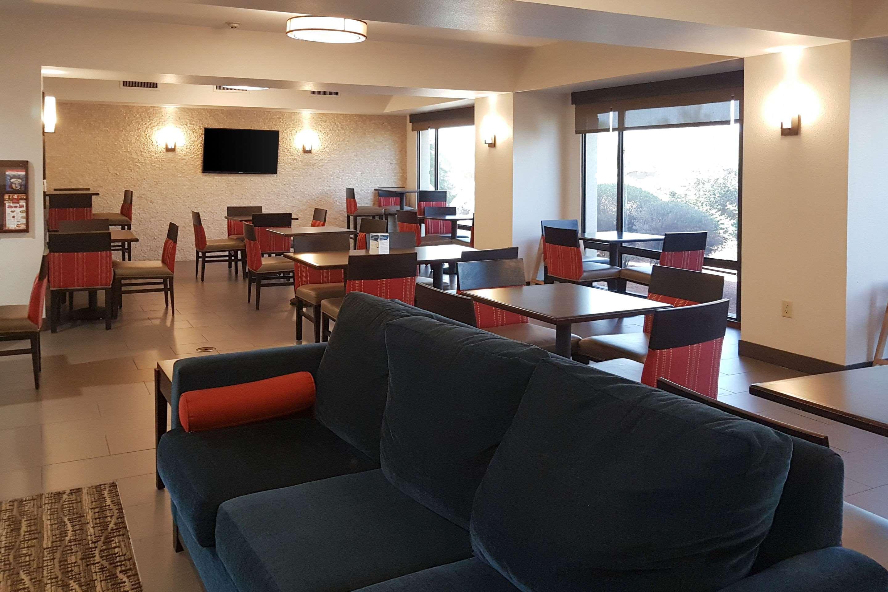 Inn Comfort I-10 West At 51st Ave 3*