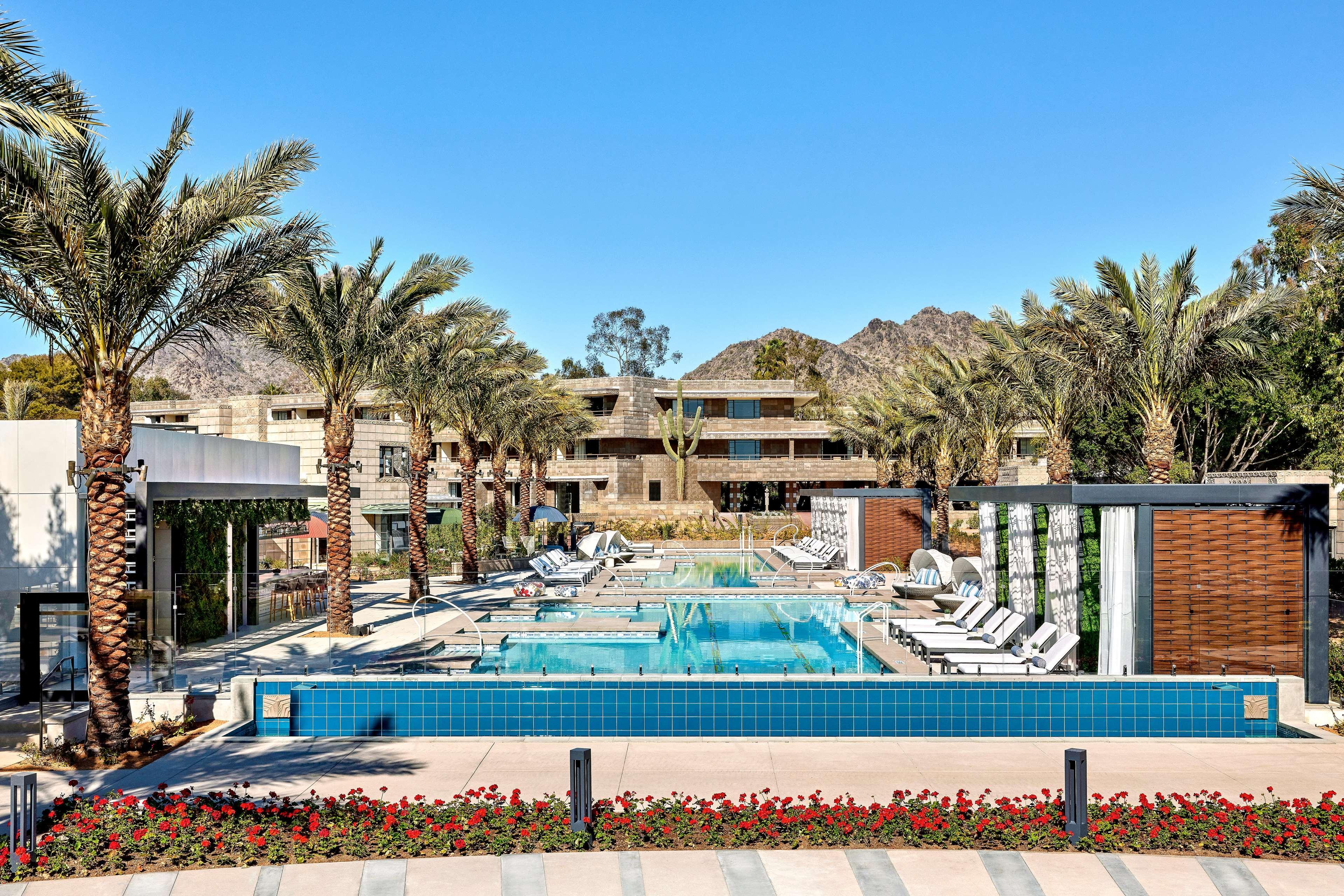 Resort Arizona Biltmore, Lxr &