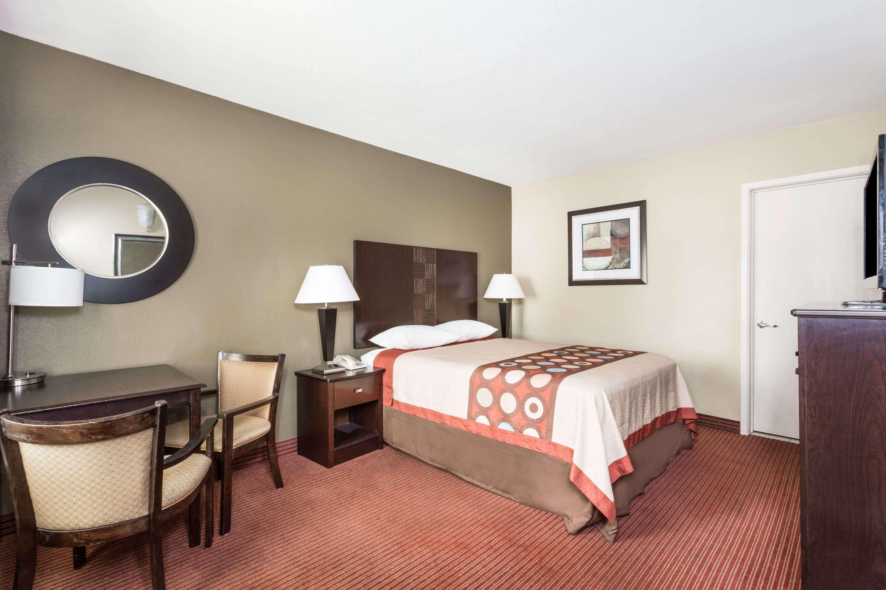 Hotel Super 8 By Wyndham Downtown Phoenix