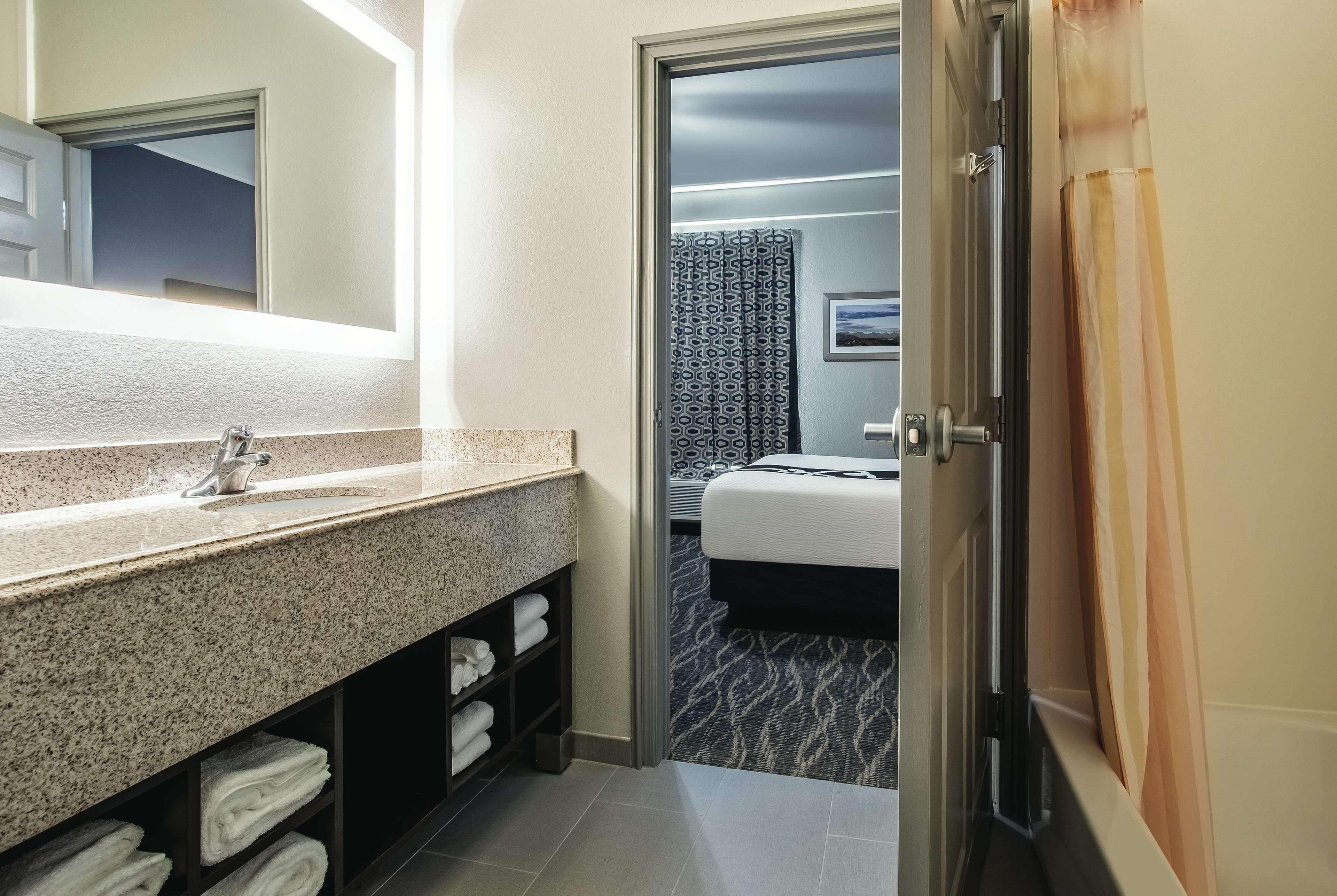 Hotel La Quinta By Wyndham I-10 West 3*