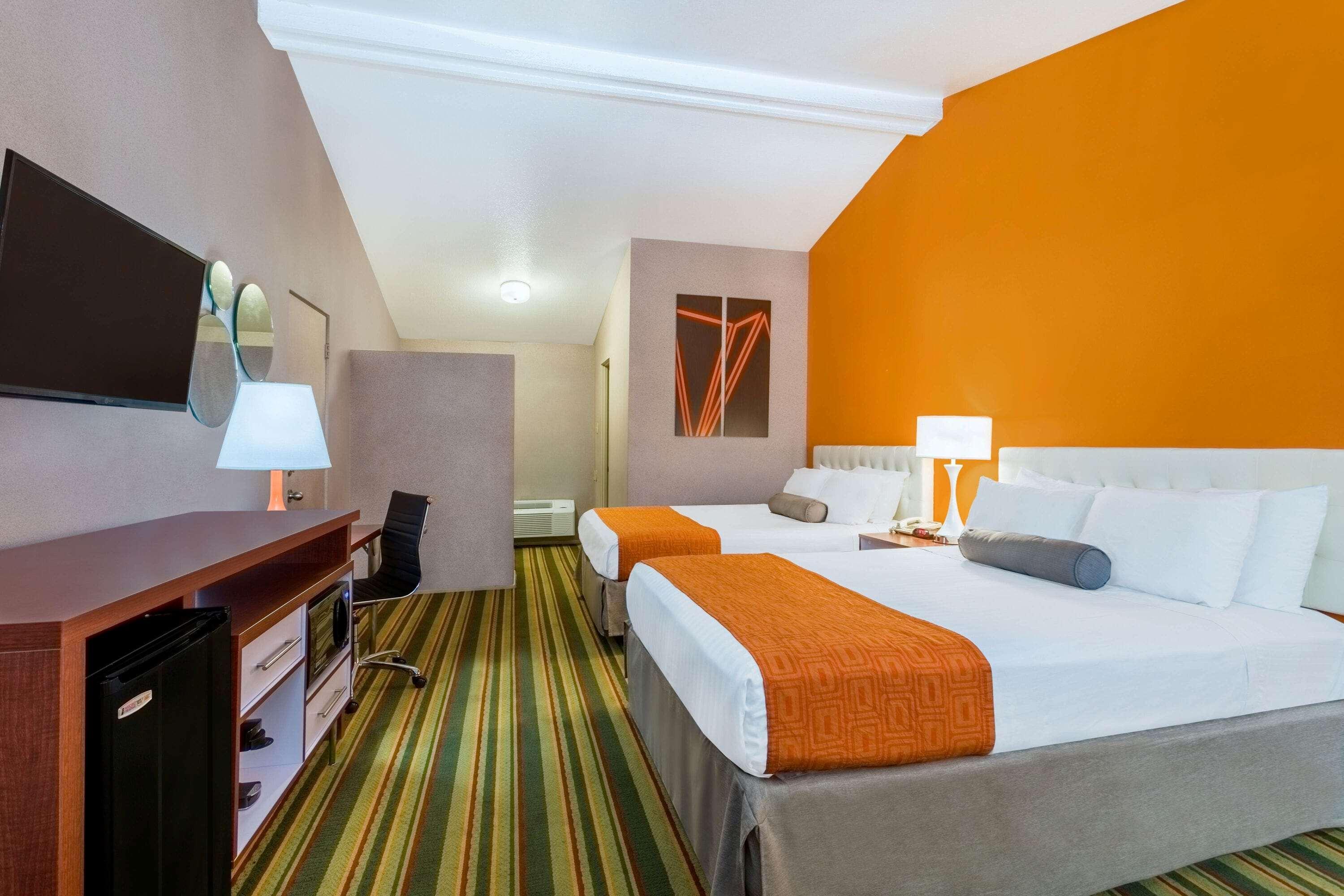 Howard Johnson By Wyndham Airport/downtown Area 2* Phoenix