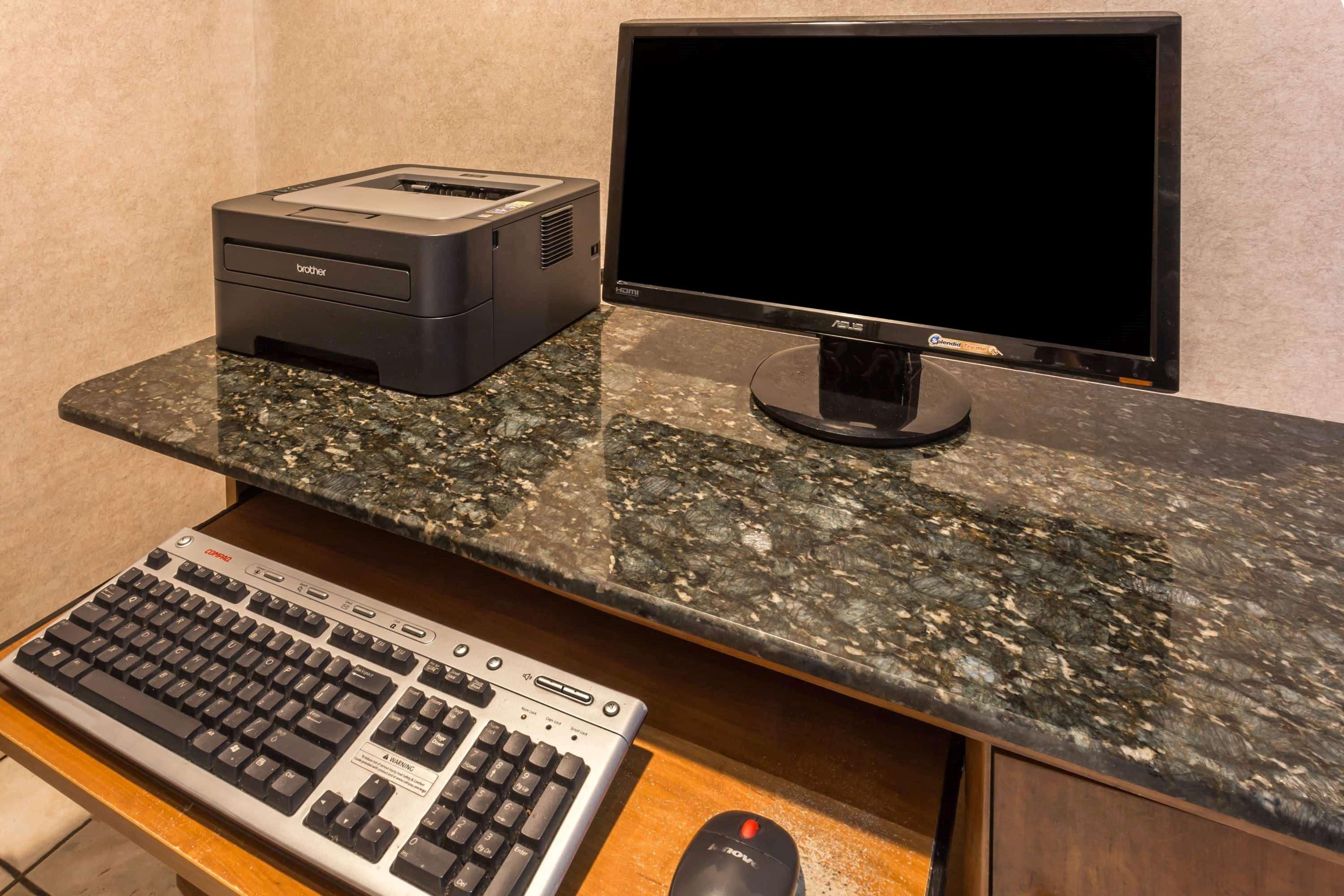 Howard Johnson By Wyndham Airport/downtown Area Hotel Phoenix