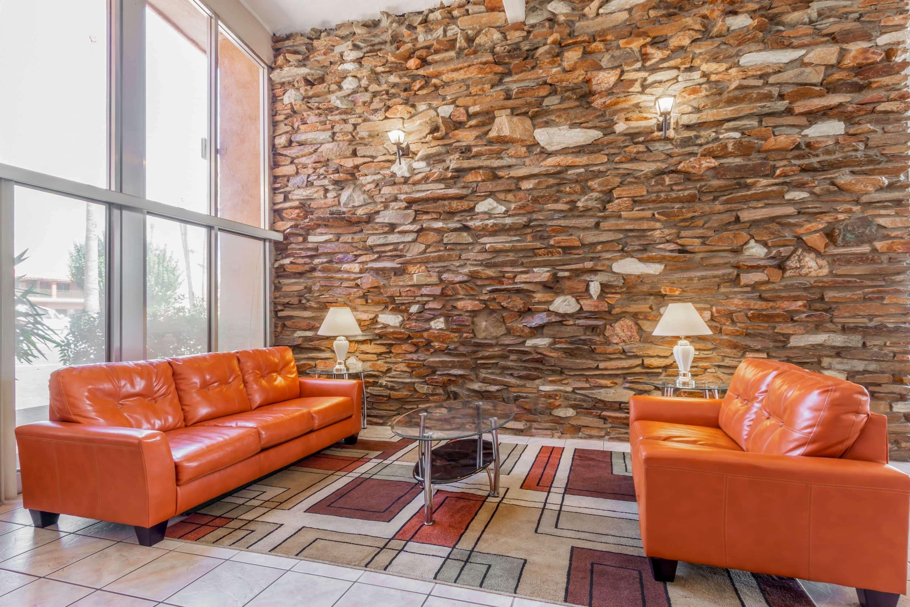 Howard Johnson By Wyndham Airport/downtown Area Hotel Phoenix