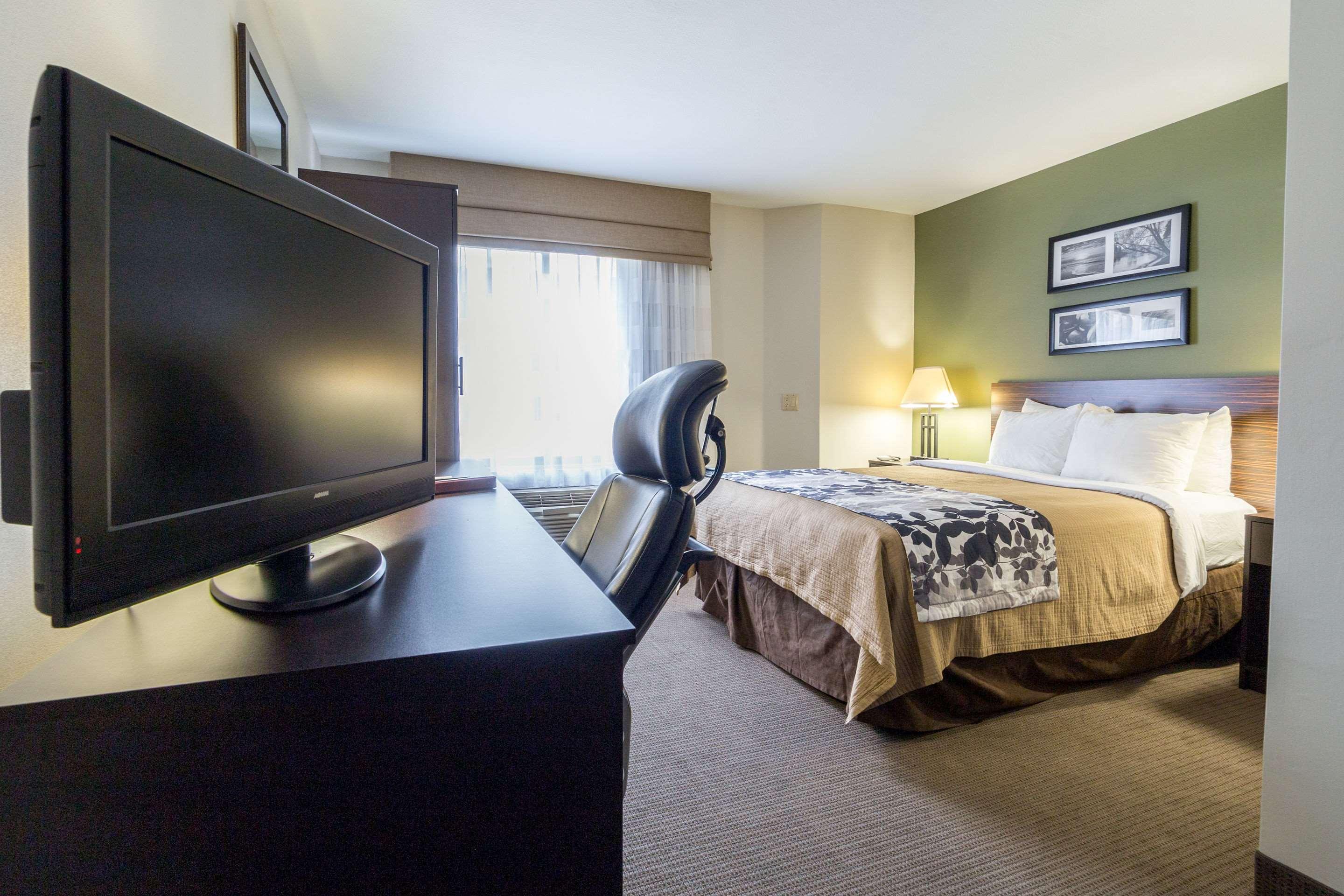 Hotel Sleep Airport 2*