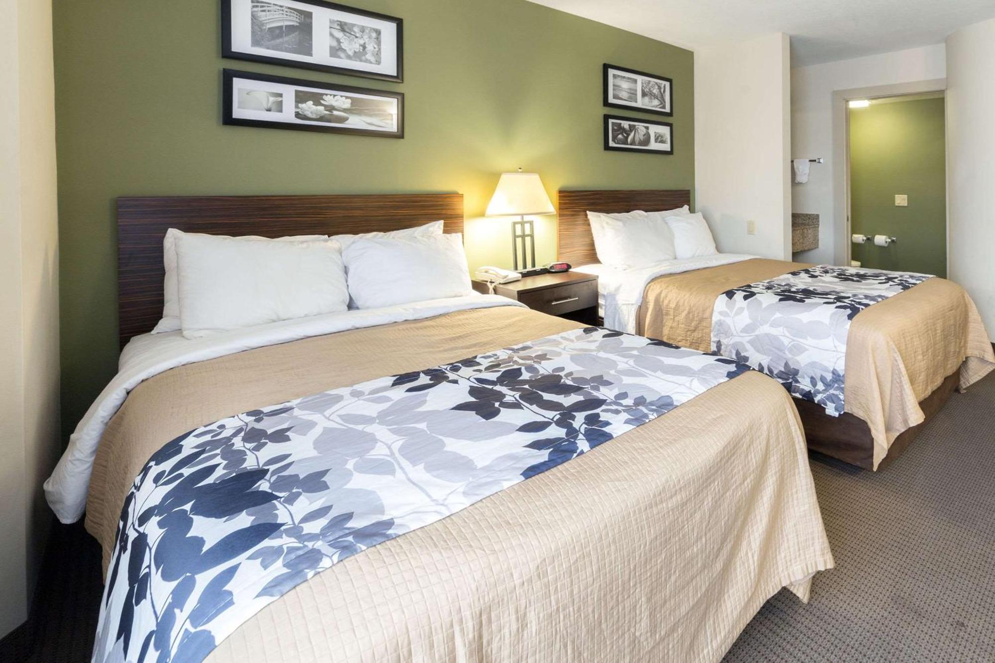 Hotel Sleep Airport 2*