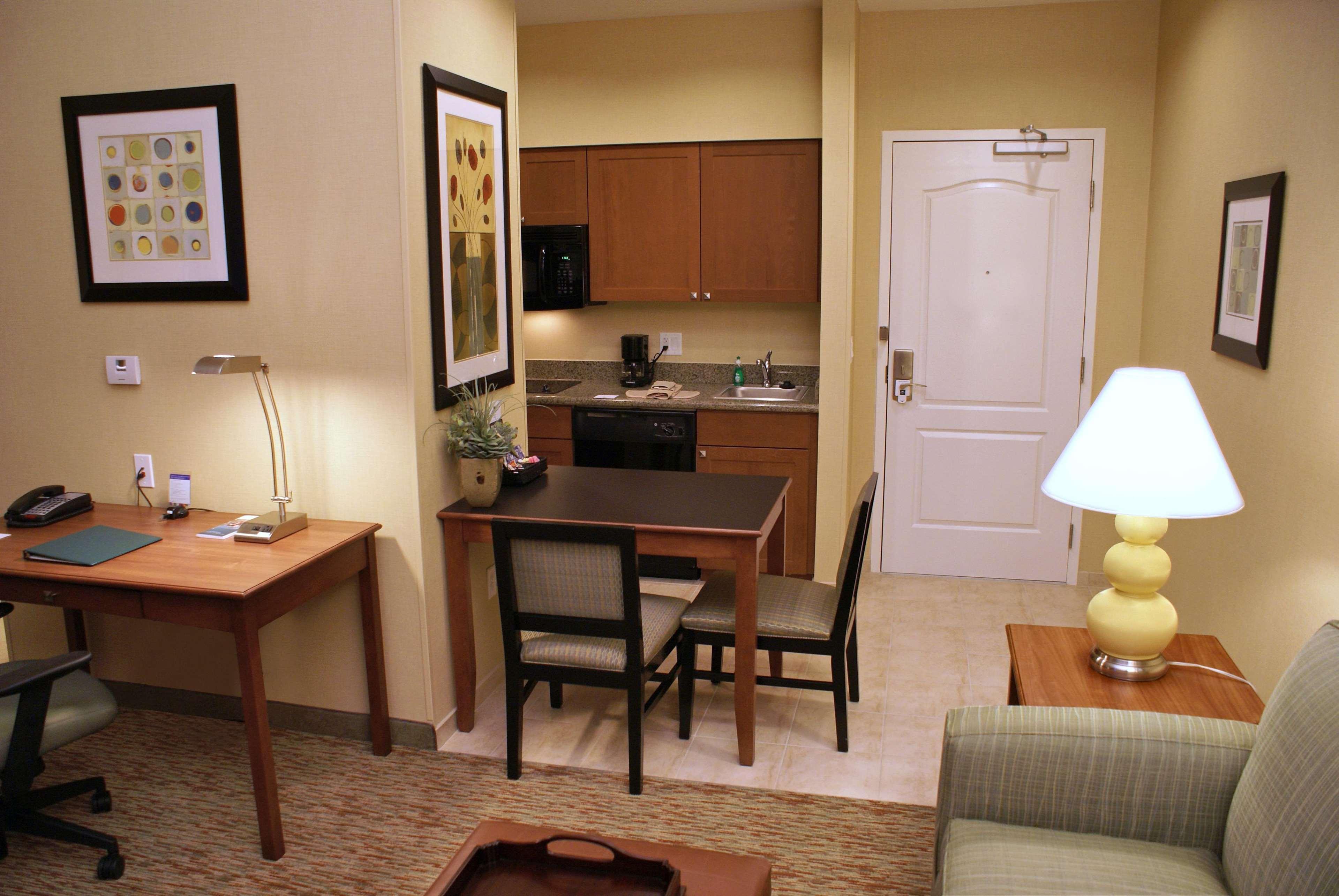 Hotel Homewood By Hilton Airport South