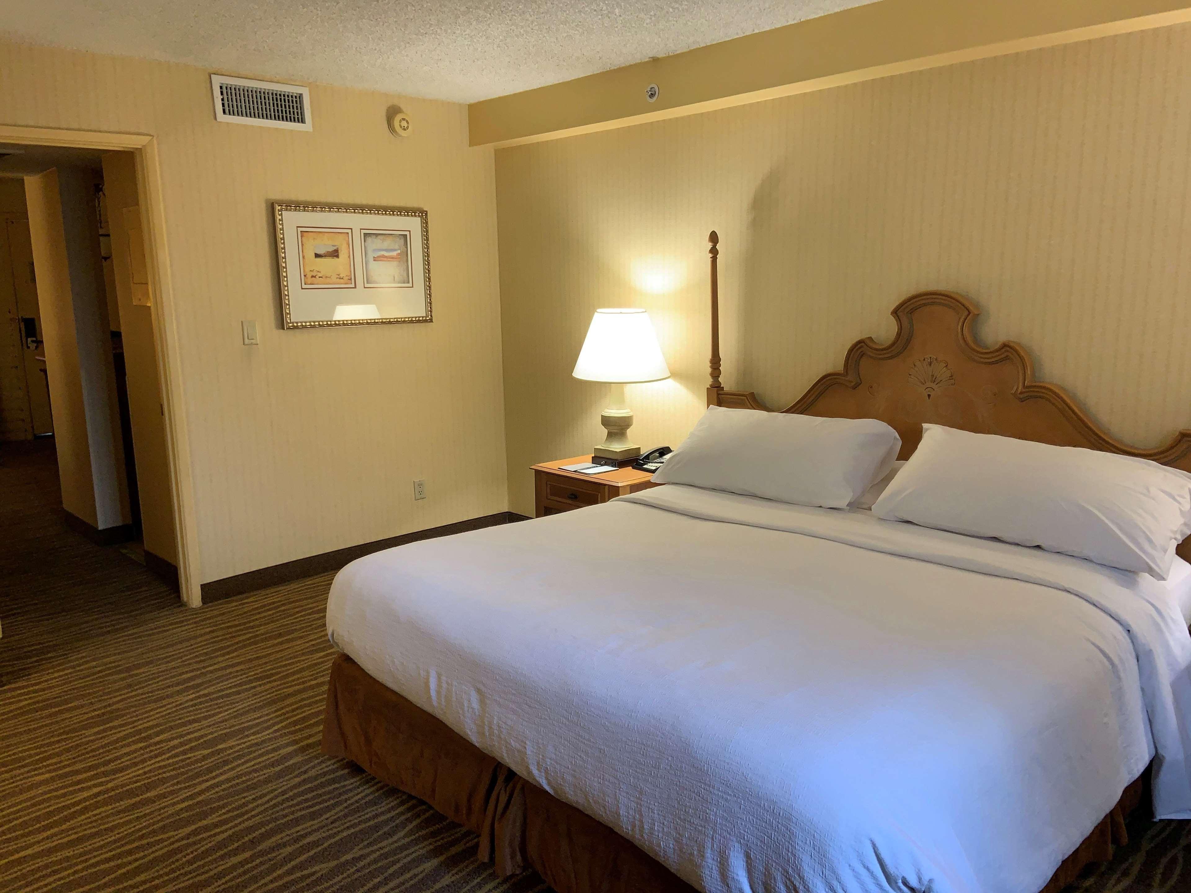 6 Phoenix, Az - Sky Harbor Hotel 2*