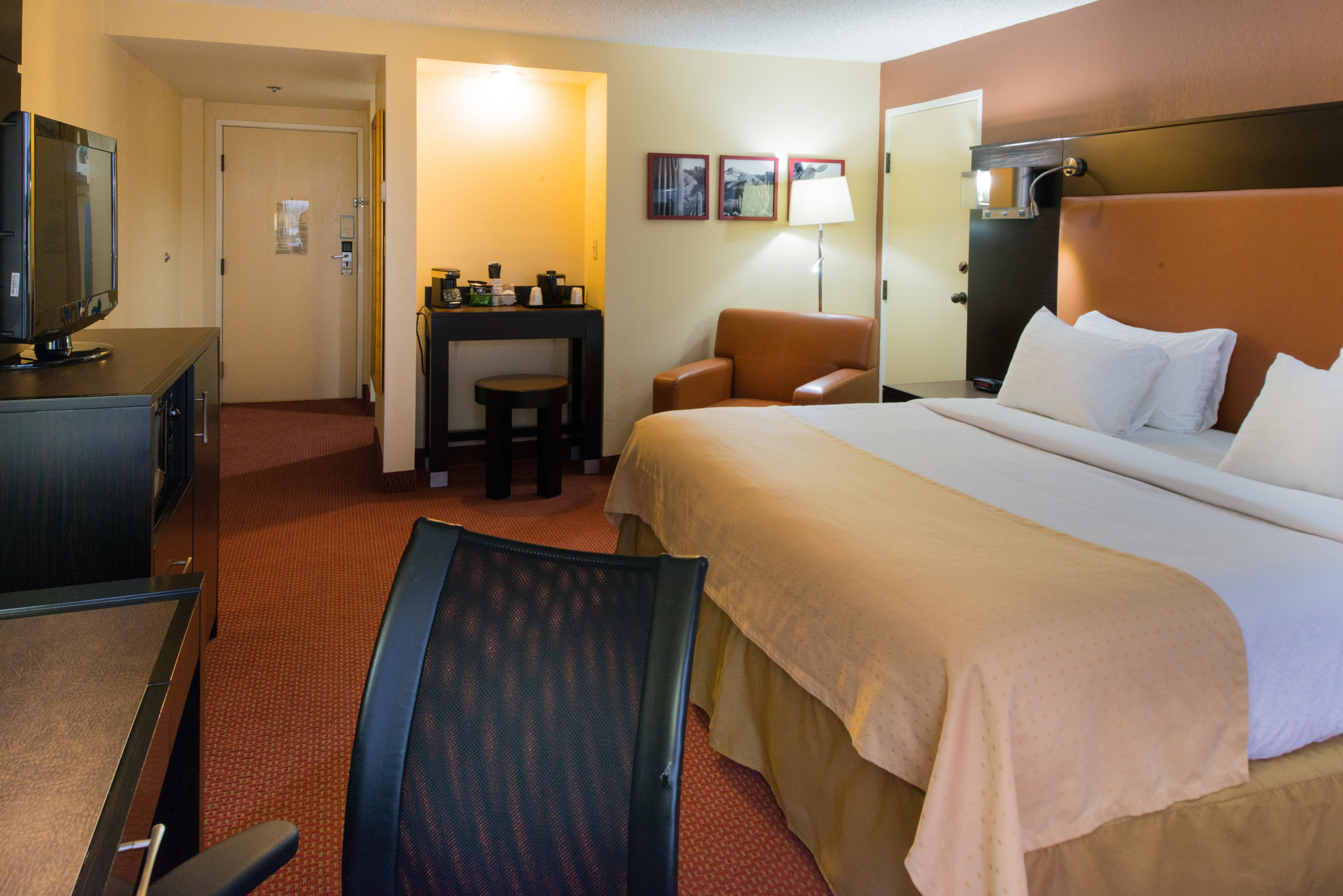 Greentree West Hotel