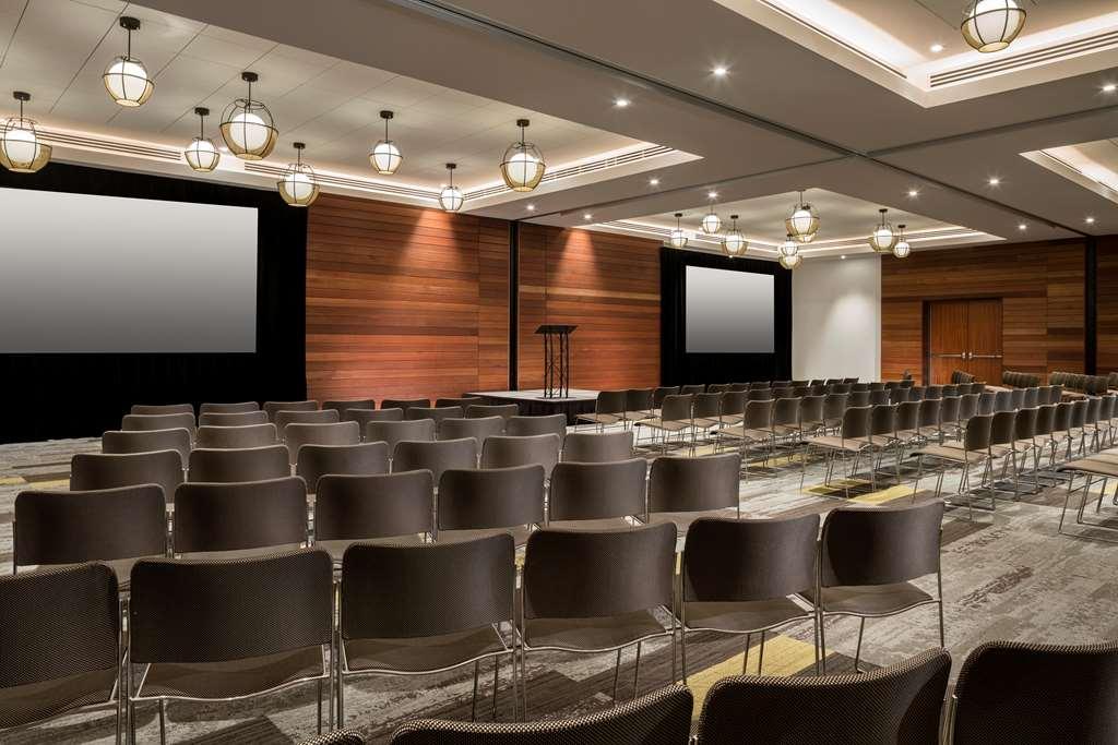 Greentree West Hotel 3*