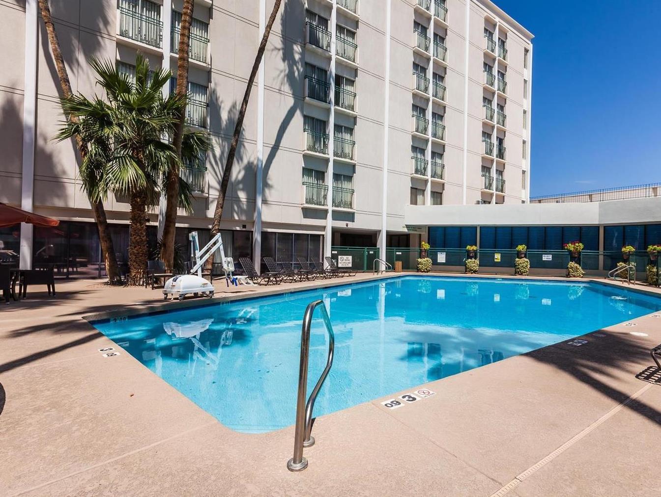Hotel Hilton Garden Midtown 3*