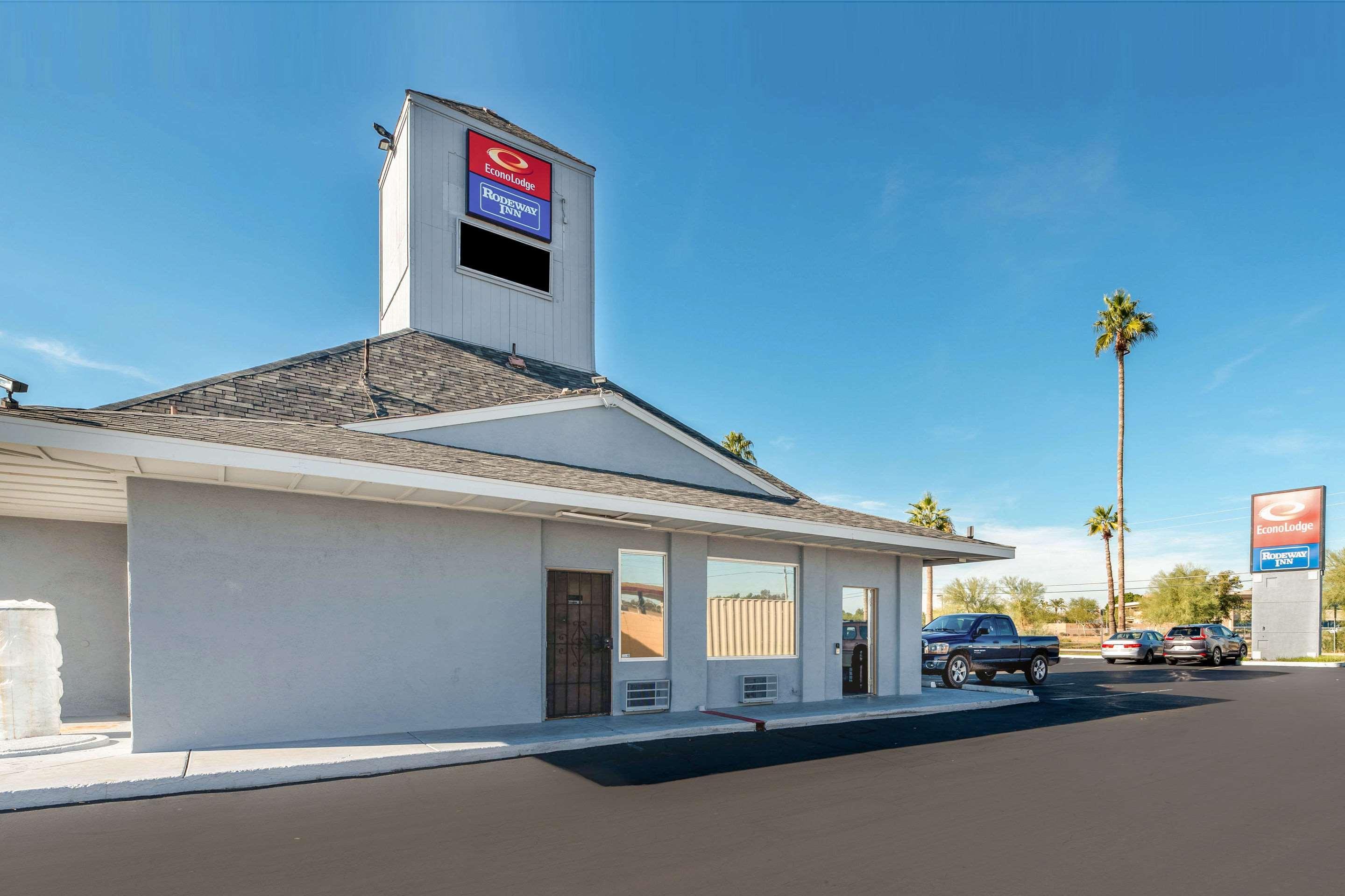 Lodge Econo North I-17 *
