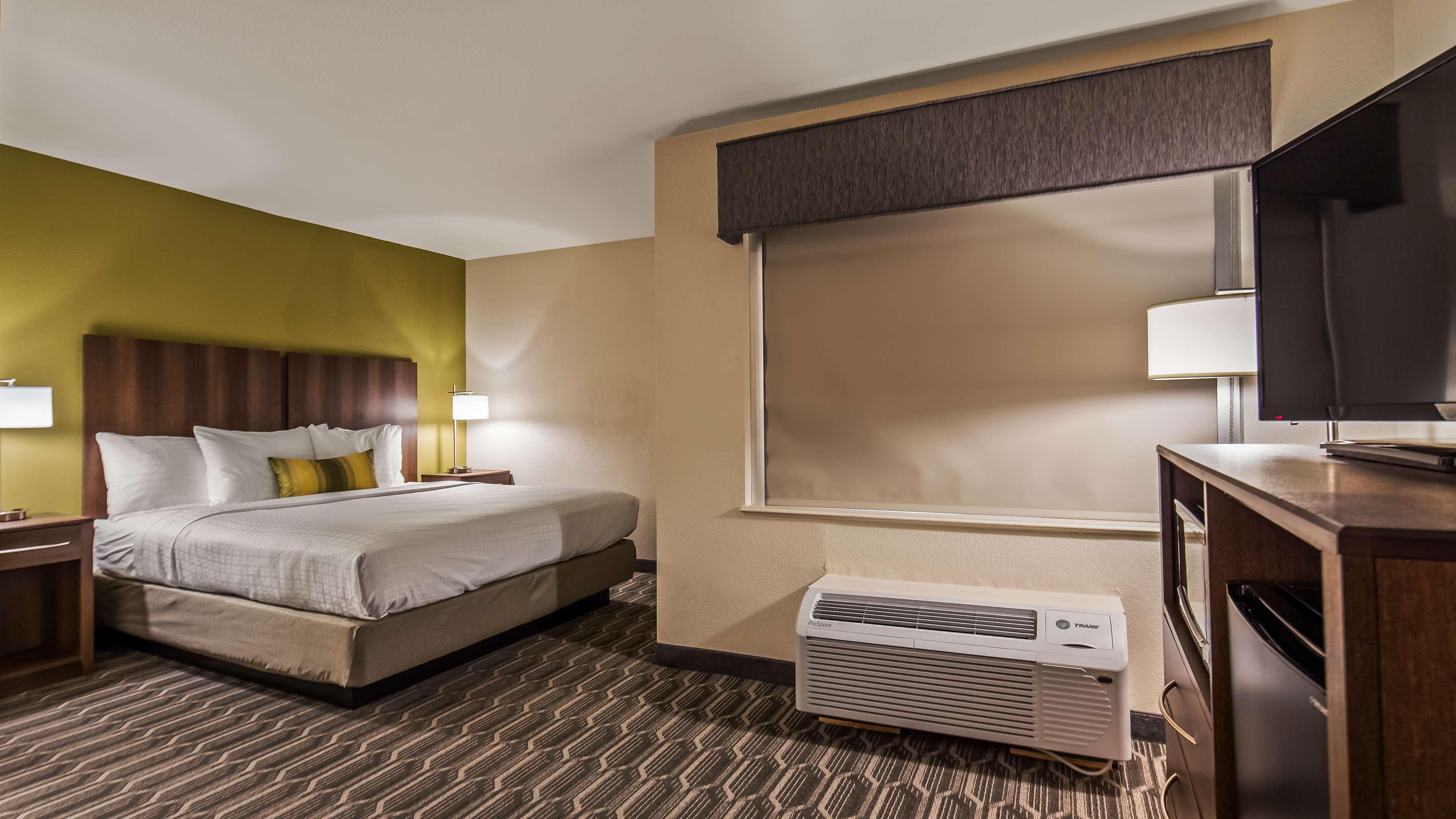 Western North Hotel 3*