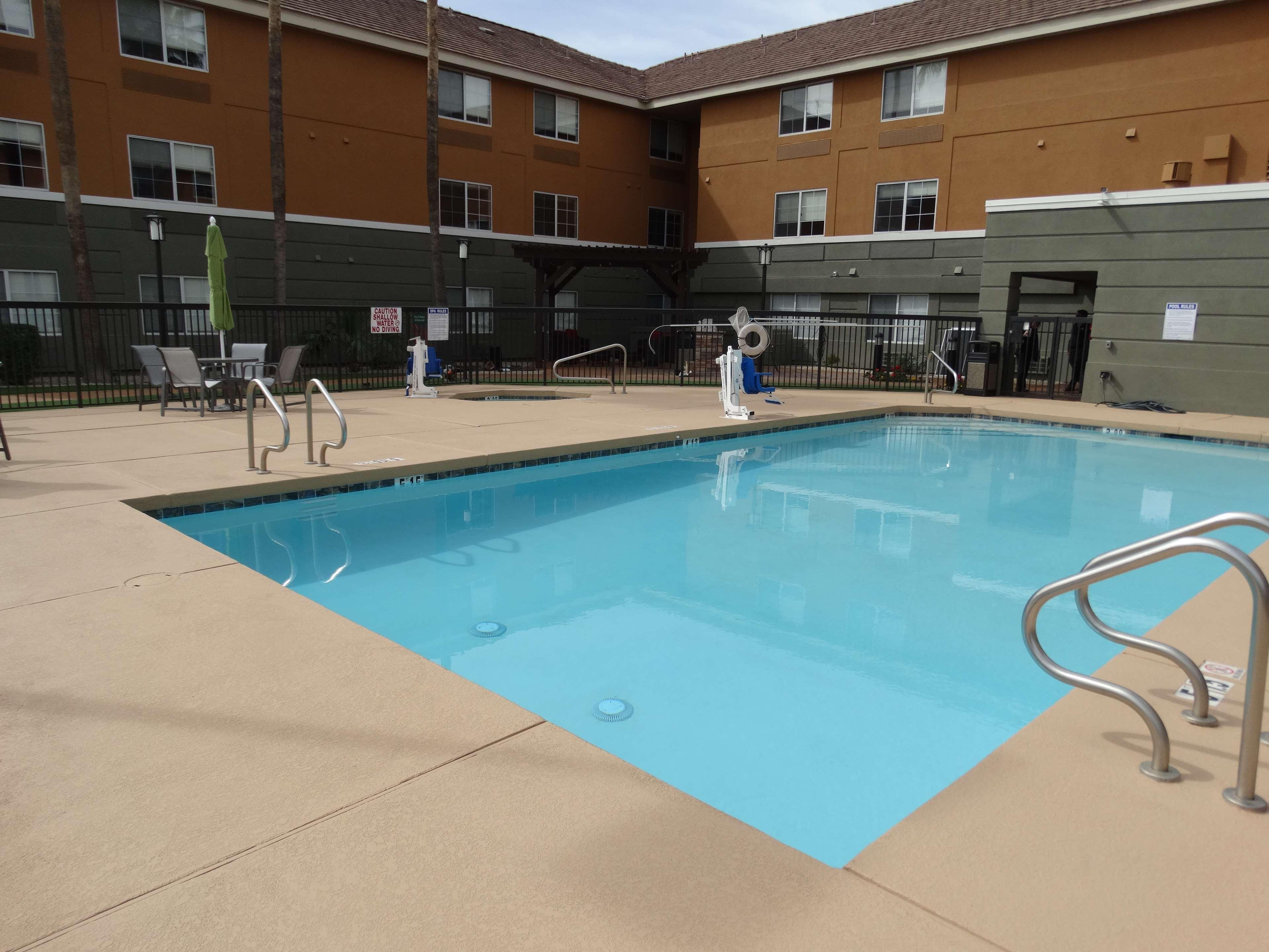 Western North Hotel 3*