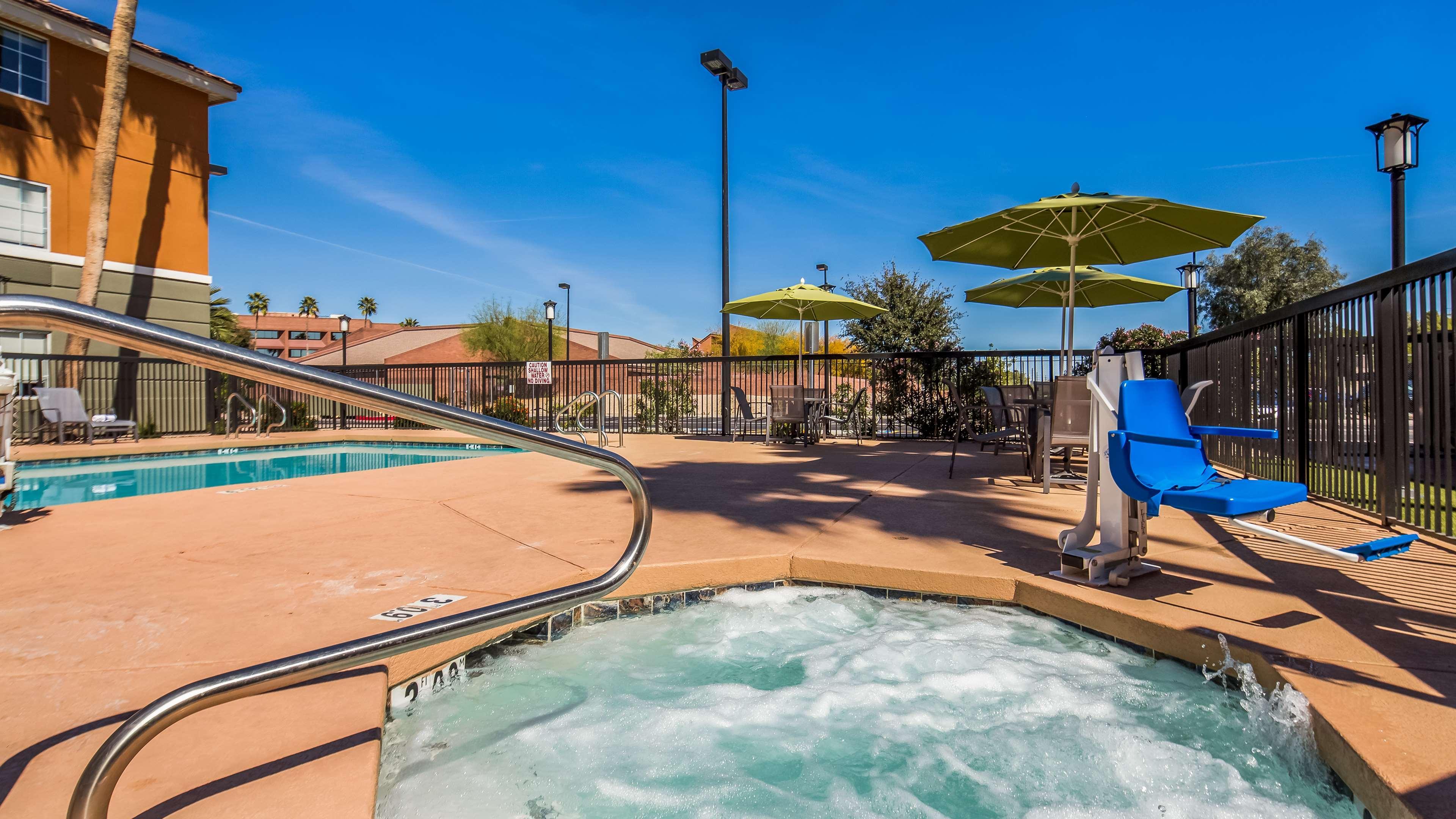 Western North Hotel 3*