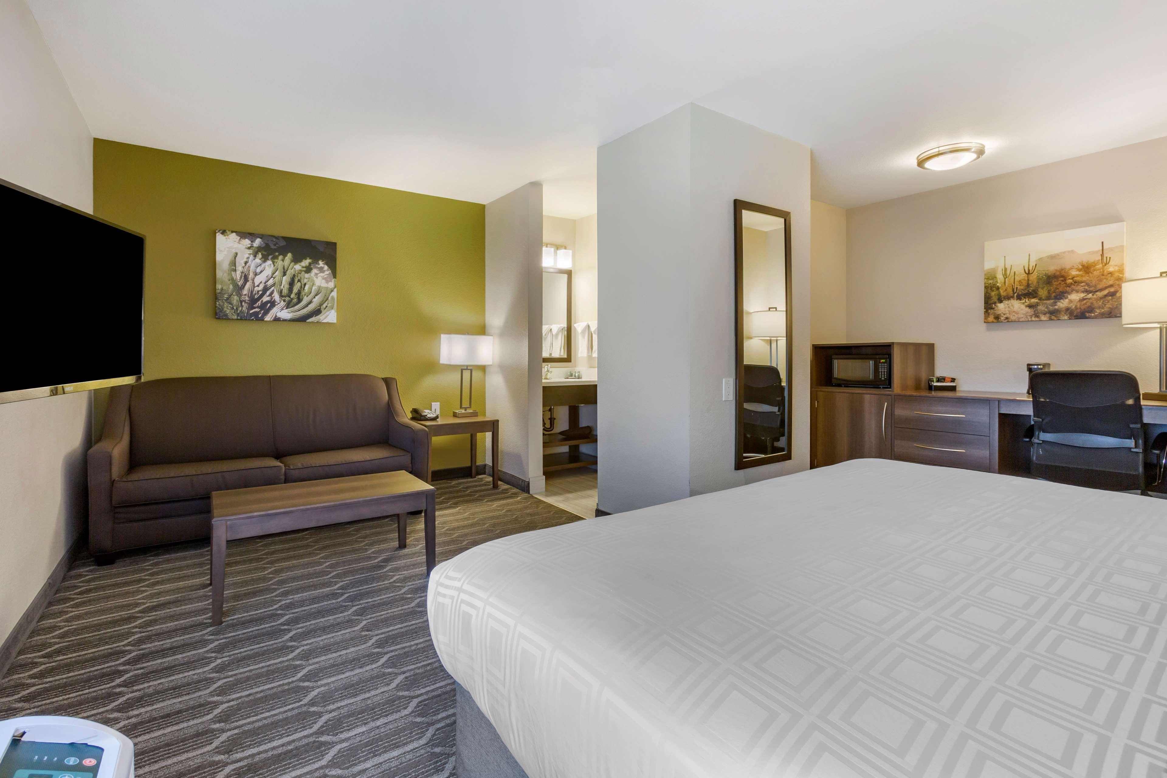 Western North Hotel